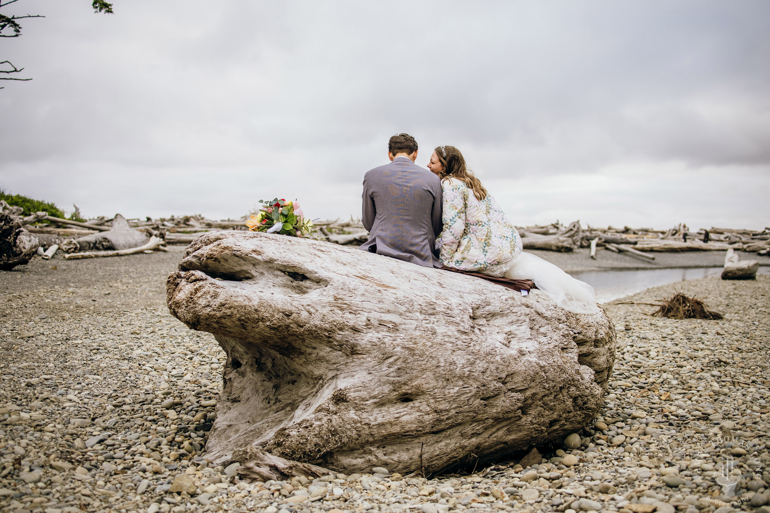 Washington Coast elopement by Seattle adventure elopement photographer James Thomas Long Photography