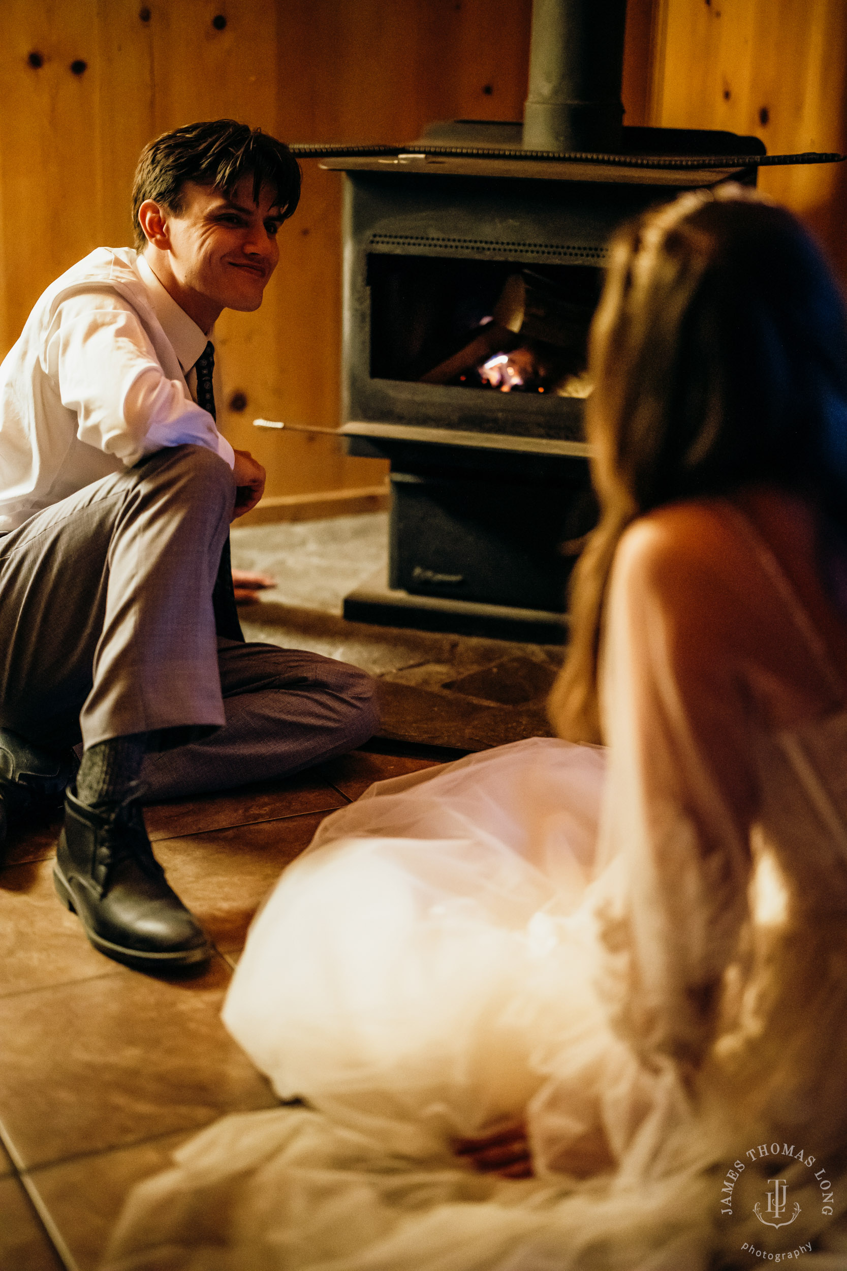 Washington Coast elopement by Seattle adventure elopement photographer James Thomas Long Photography