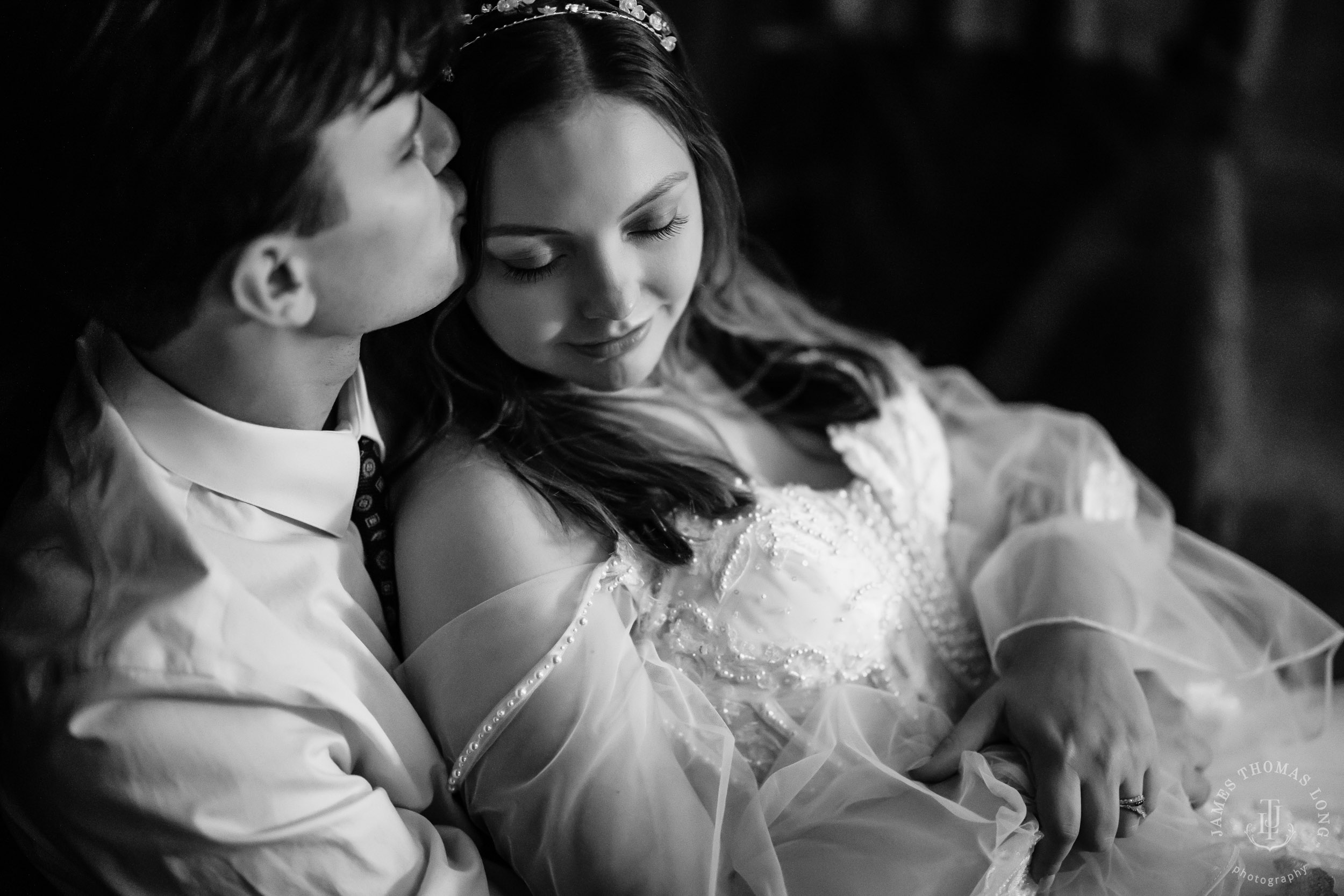 Washington Coast elopement by Seattle adventure elopement photographer James Thomas Long Photography