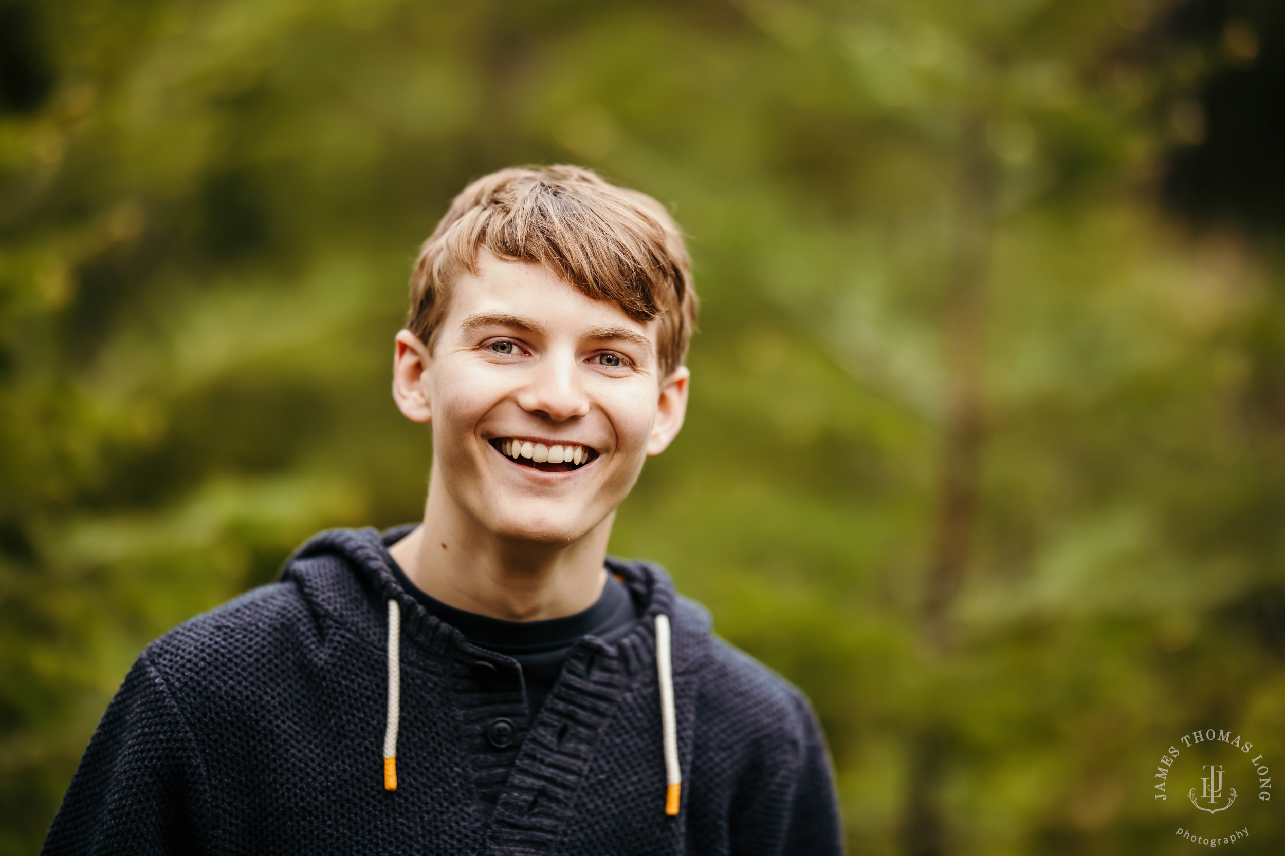 Cascade mountain adventure high school senior portrait session by Seattle senior photographer James Thomas Long Photography