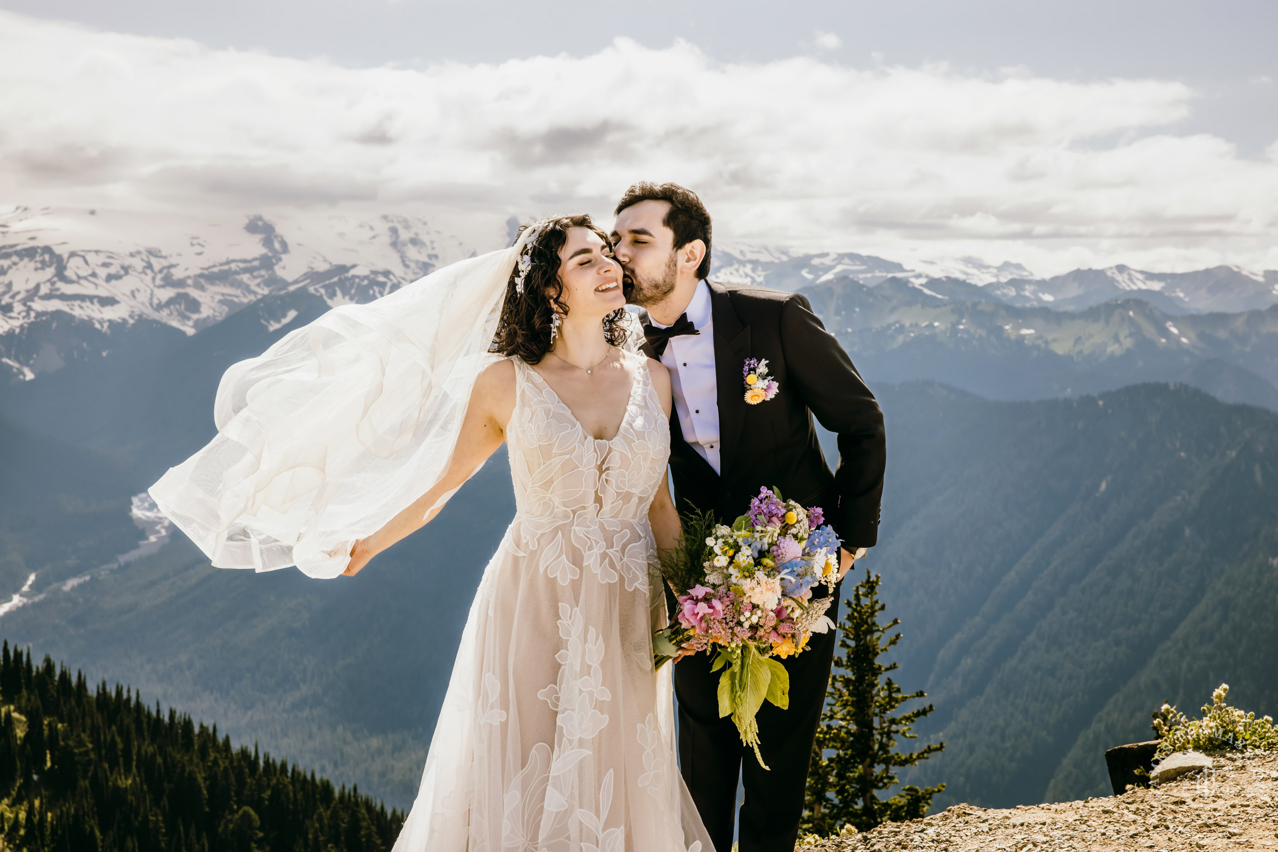 Crystal Mountain Jewish wedding by Seattle wedding photographer James Thomas Long Photography