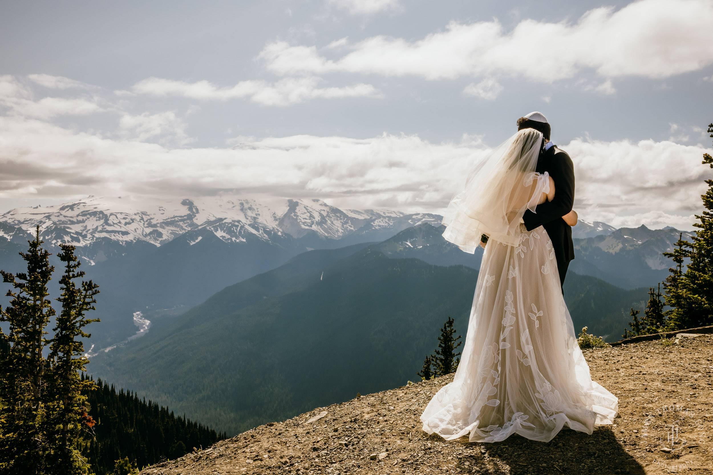 Crystal Mountain Jewish wedding by Seattle wedding photographer James Thomas Long Photography