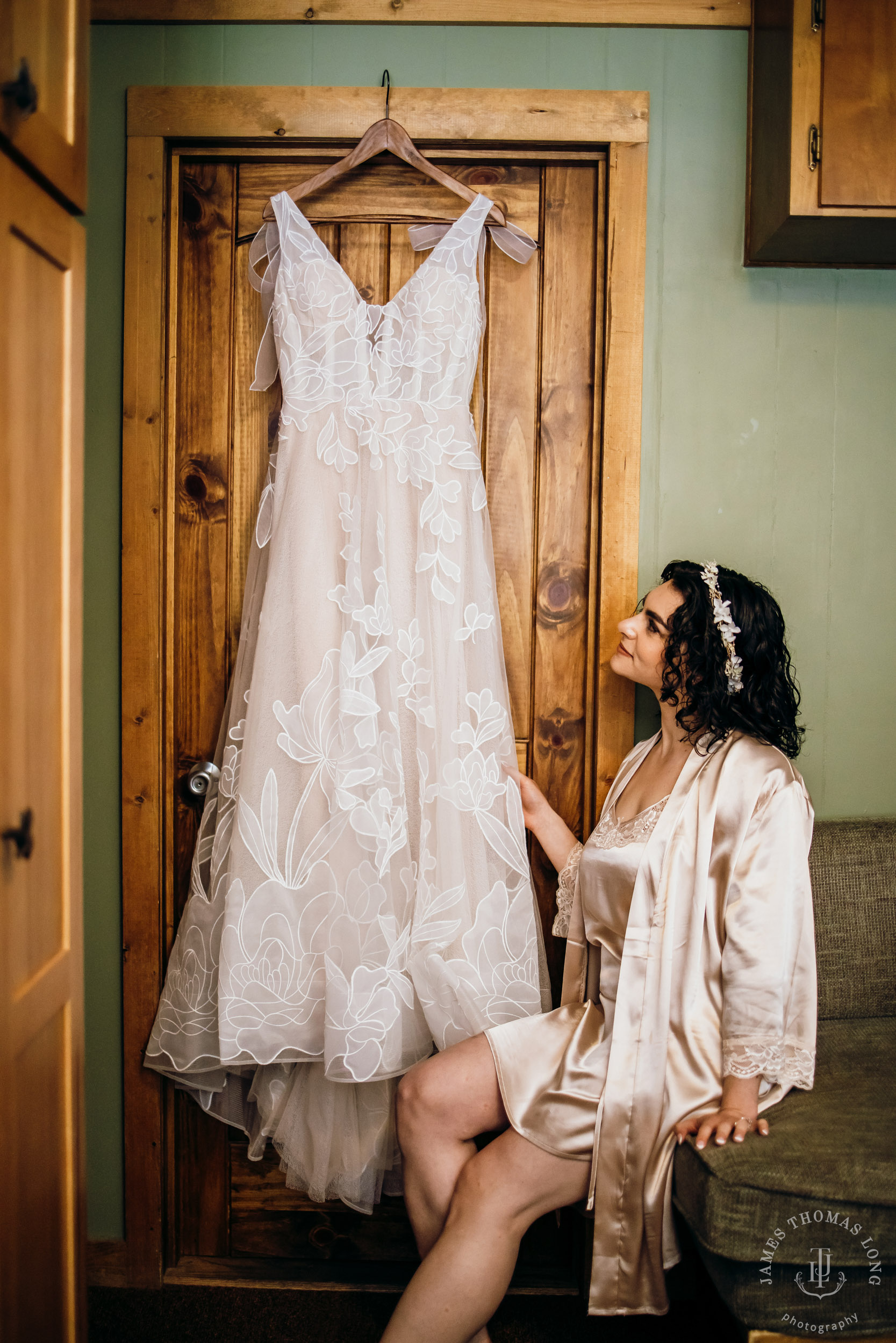 Crystal Mountain Jewish wedding by Seattle wedding photographer James Thomas Long Photography