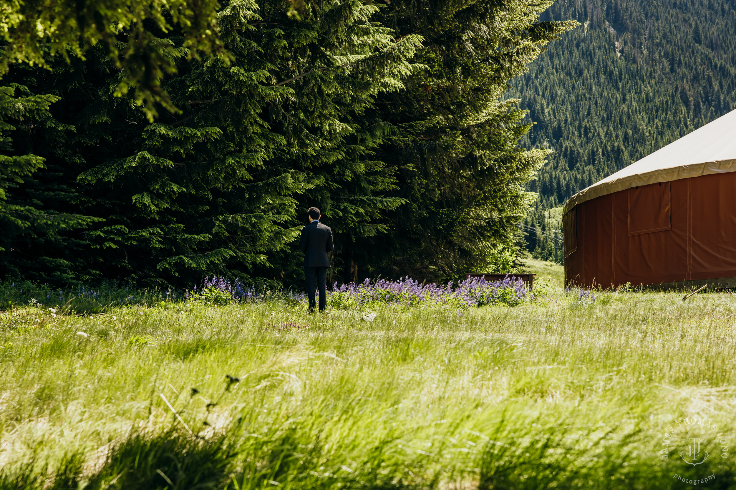 Crystal Mountain Jewish wedding by Seattle wedding photographer James Thomas Long Photography