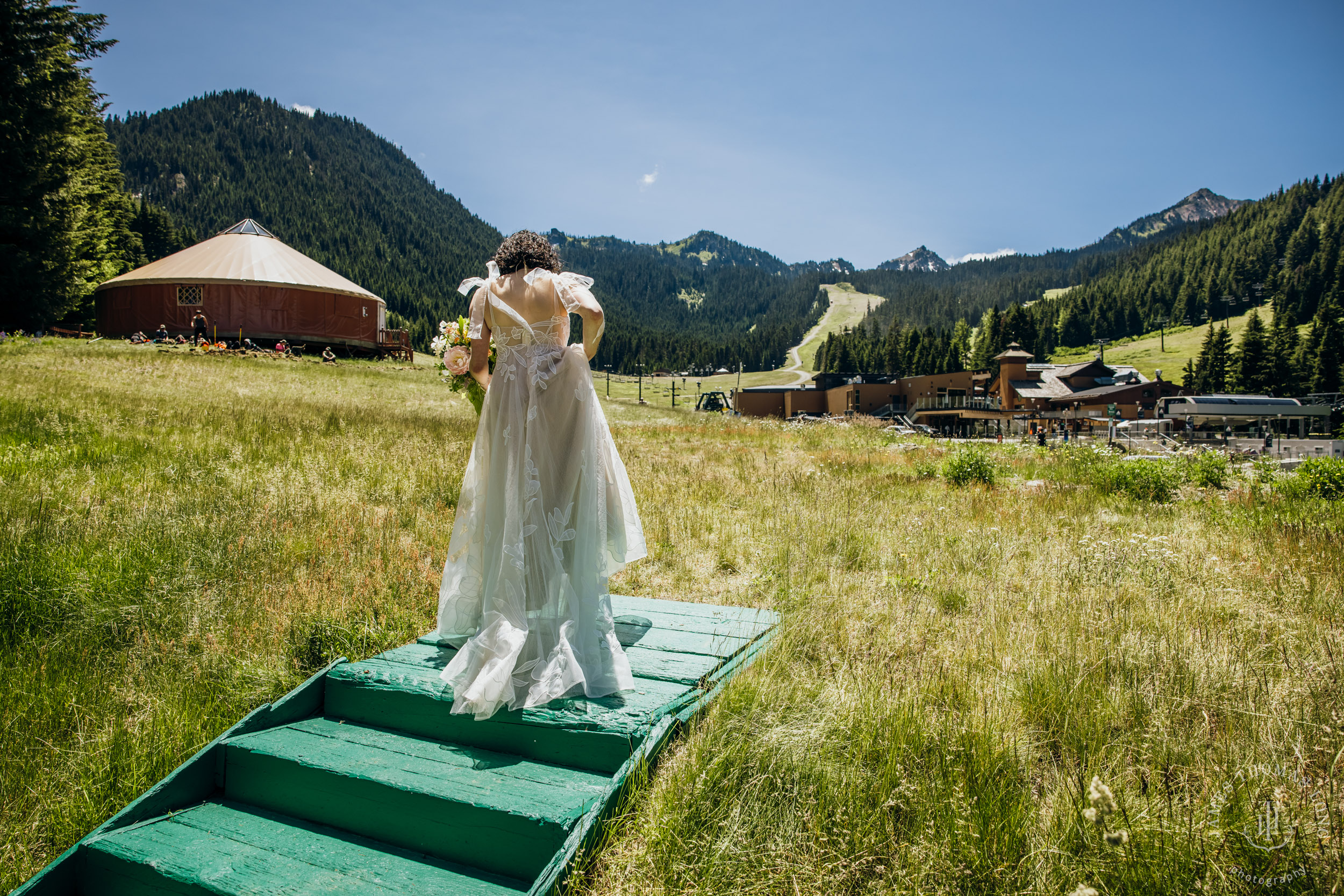 Crystal Mountain Jewish wedding by Seattle wedding photographer James Thomas Long Photography