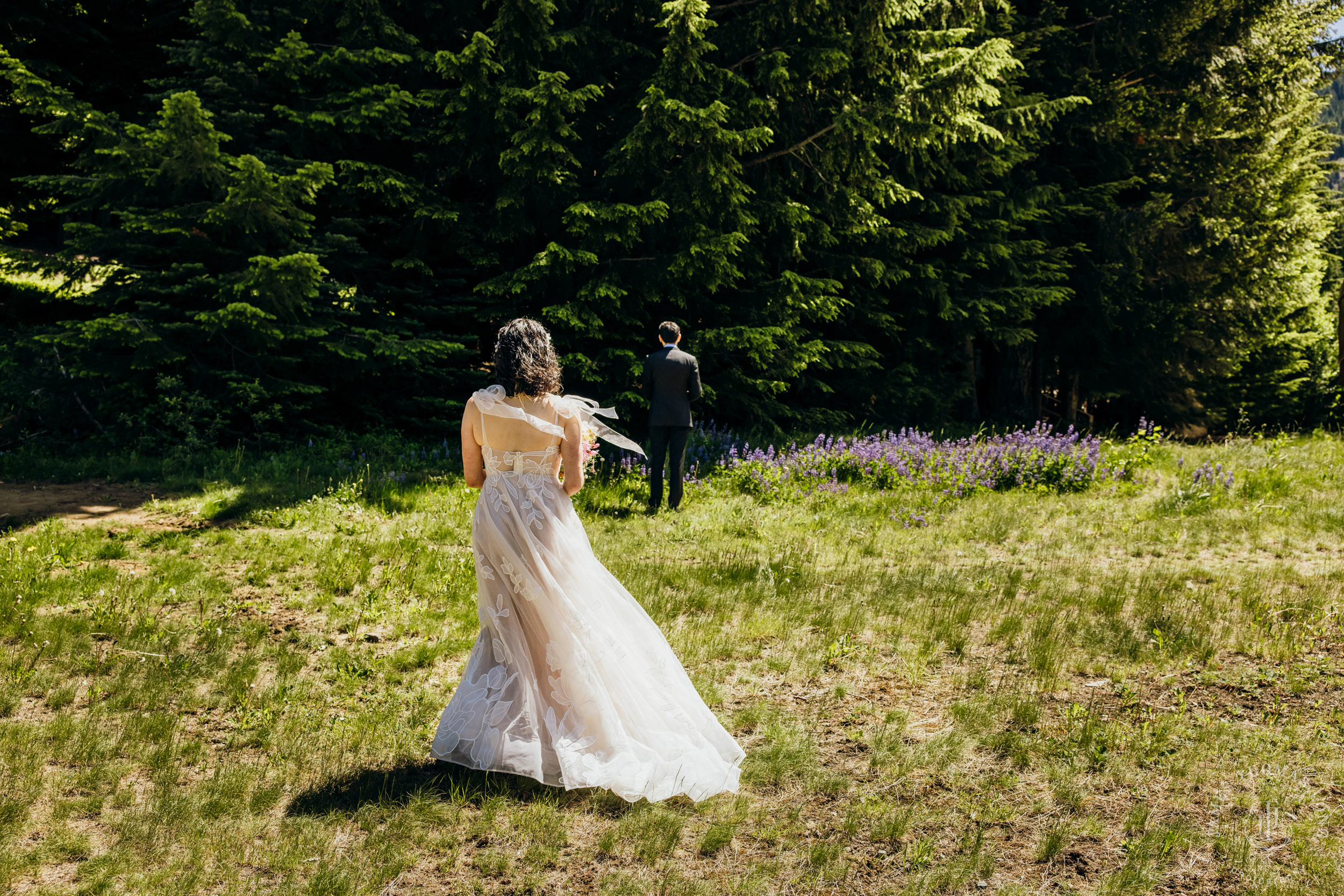 Crystal Mountain Jewish wedding by Seattle wedding photographer James Thomas Long Photography