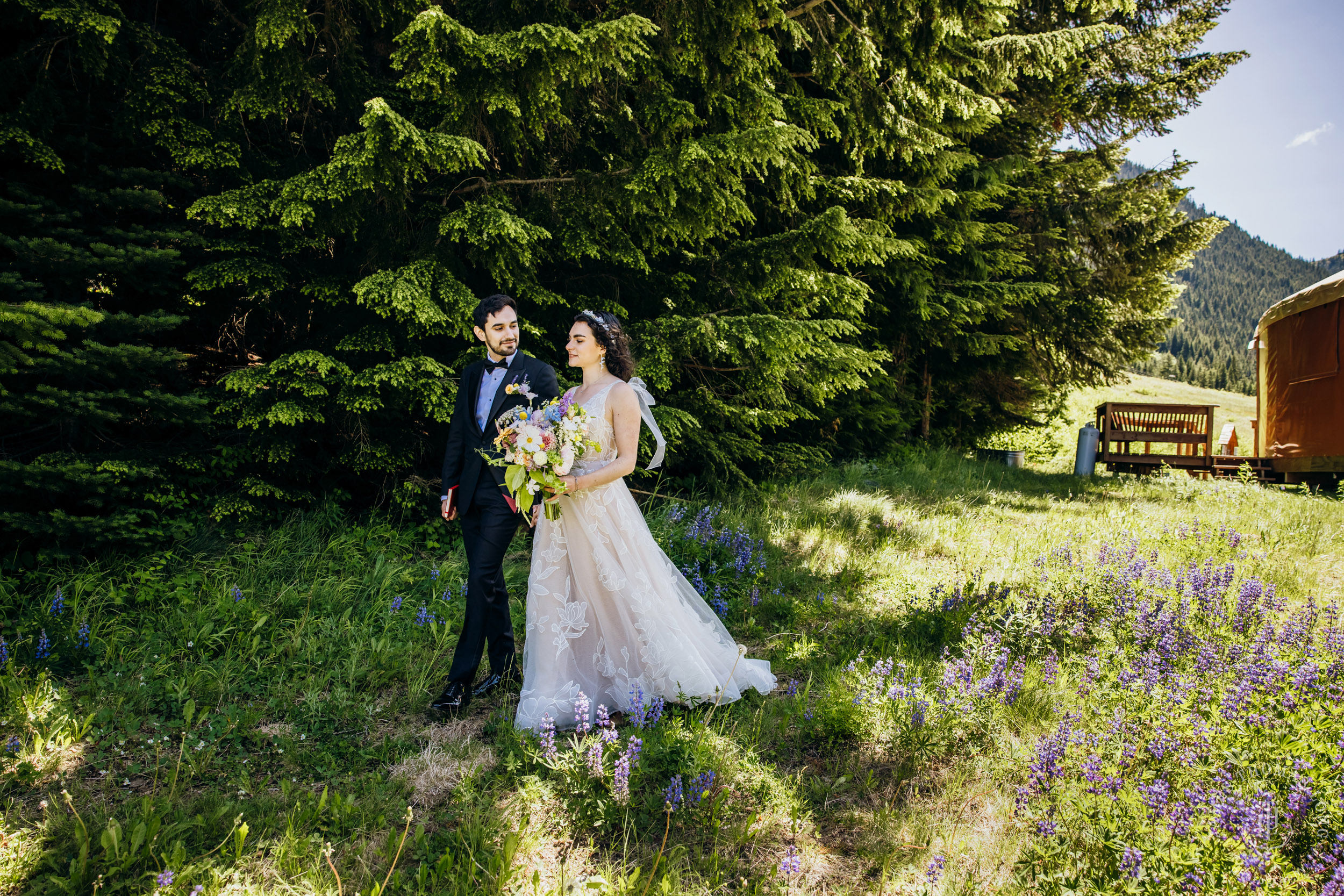 Crystal Mountain Jewish wedding by Seattle wedding photographer James Thomas Long Photography