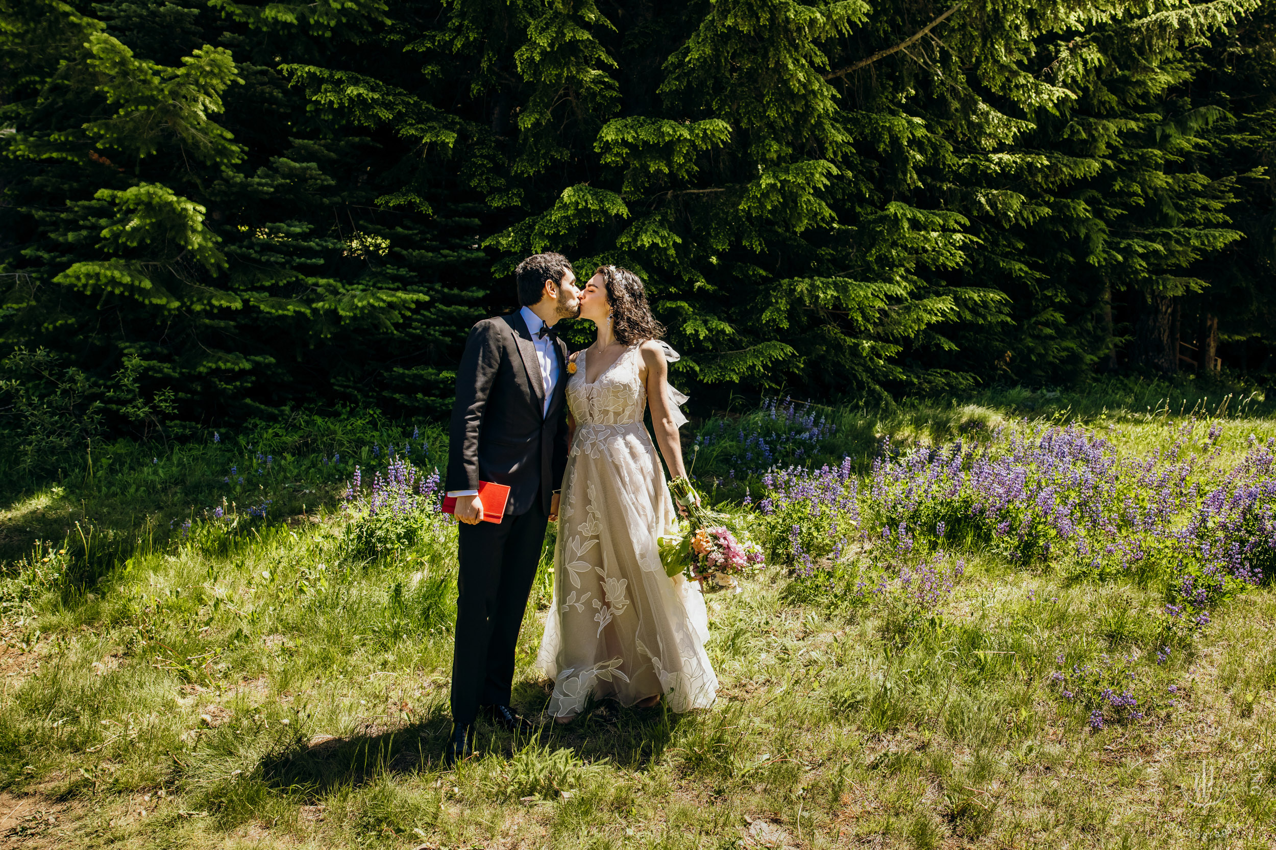 Crystal Mountain Jewish wedding by Seattle wedding photographer James Thomas Long Photography