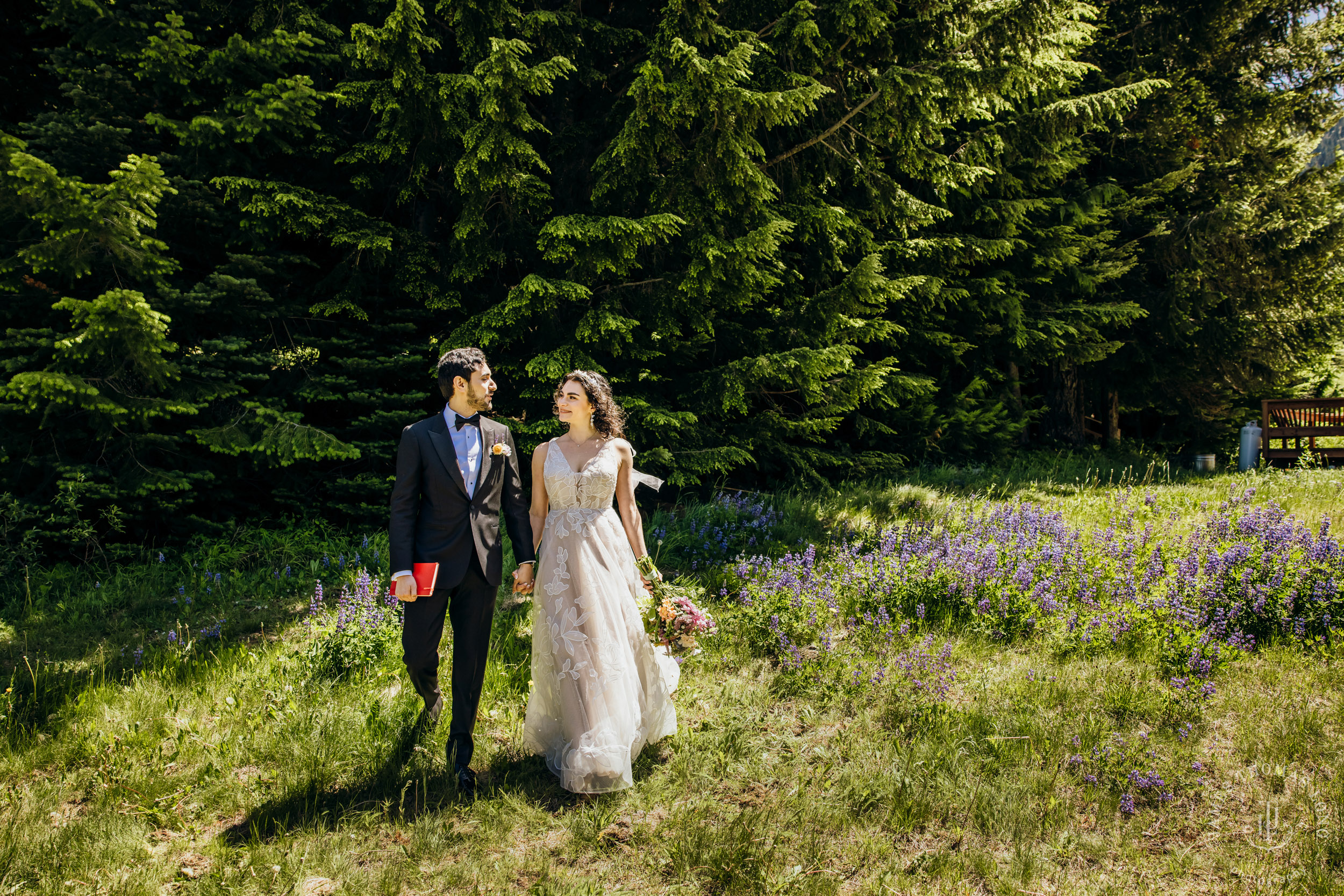 Crystal Mountain Jewish wedding by Seattle wedding photographer James Thomas Long Photography