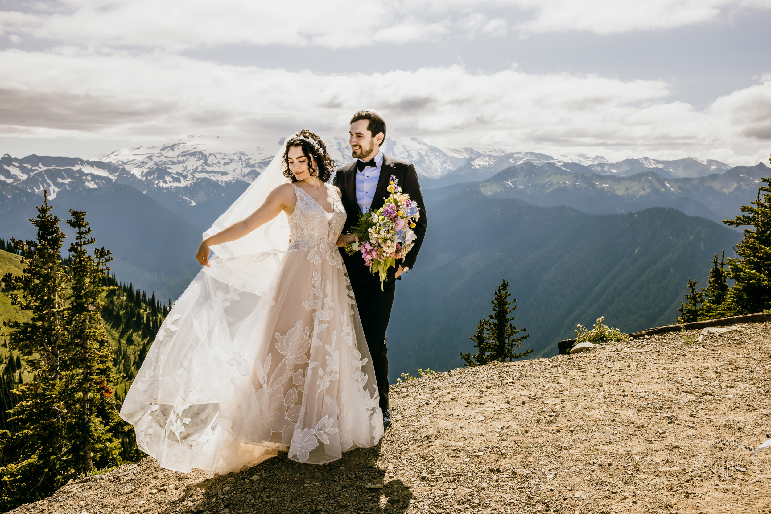 Crystal Mountain Jewish wedding by Seattle wedding photographer James Thomas Long Photography