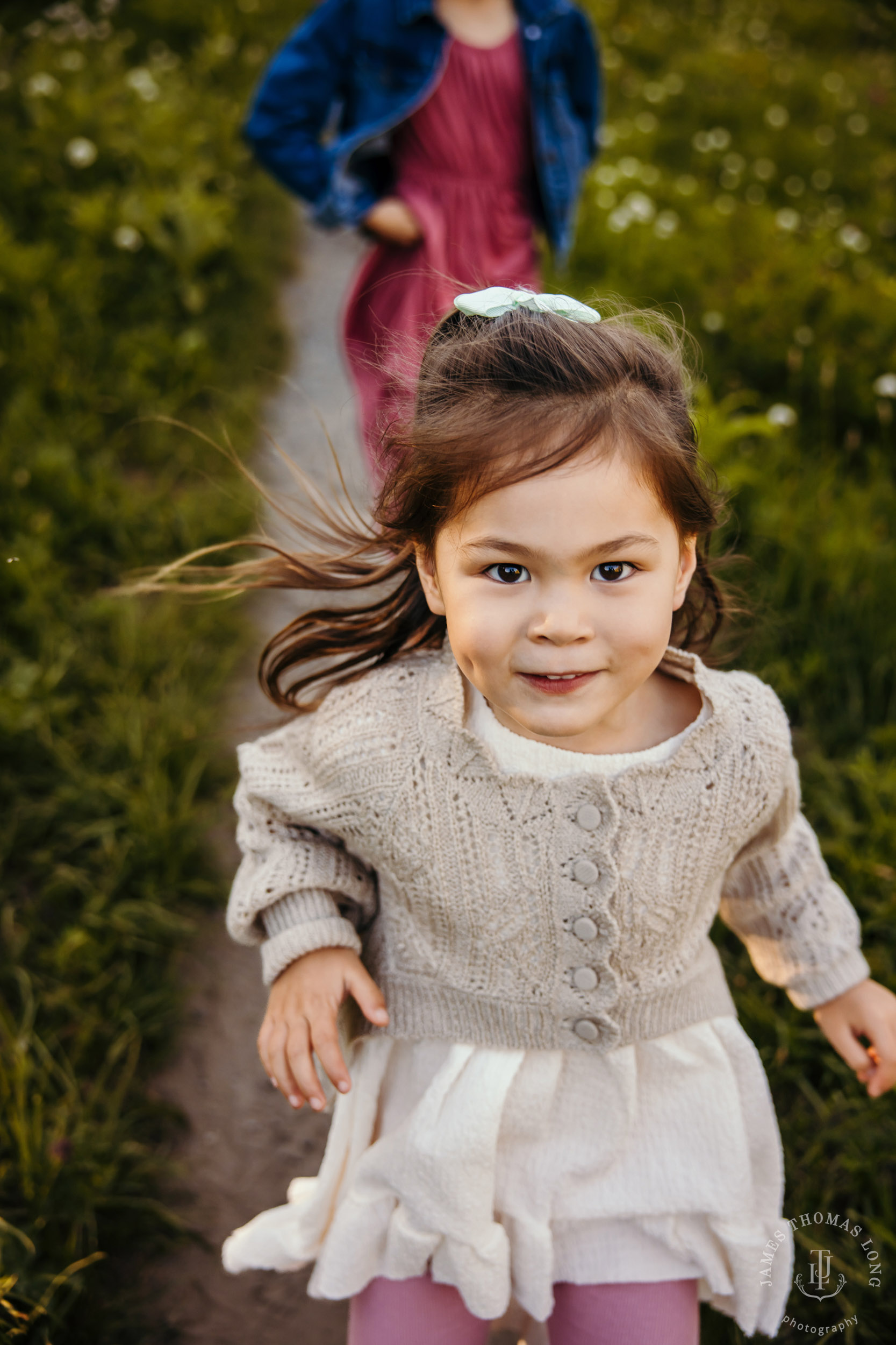 Mount Rainier family of five photography session by Seattle family photographer James Thomas Long Photography