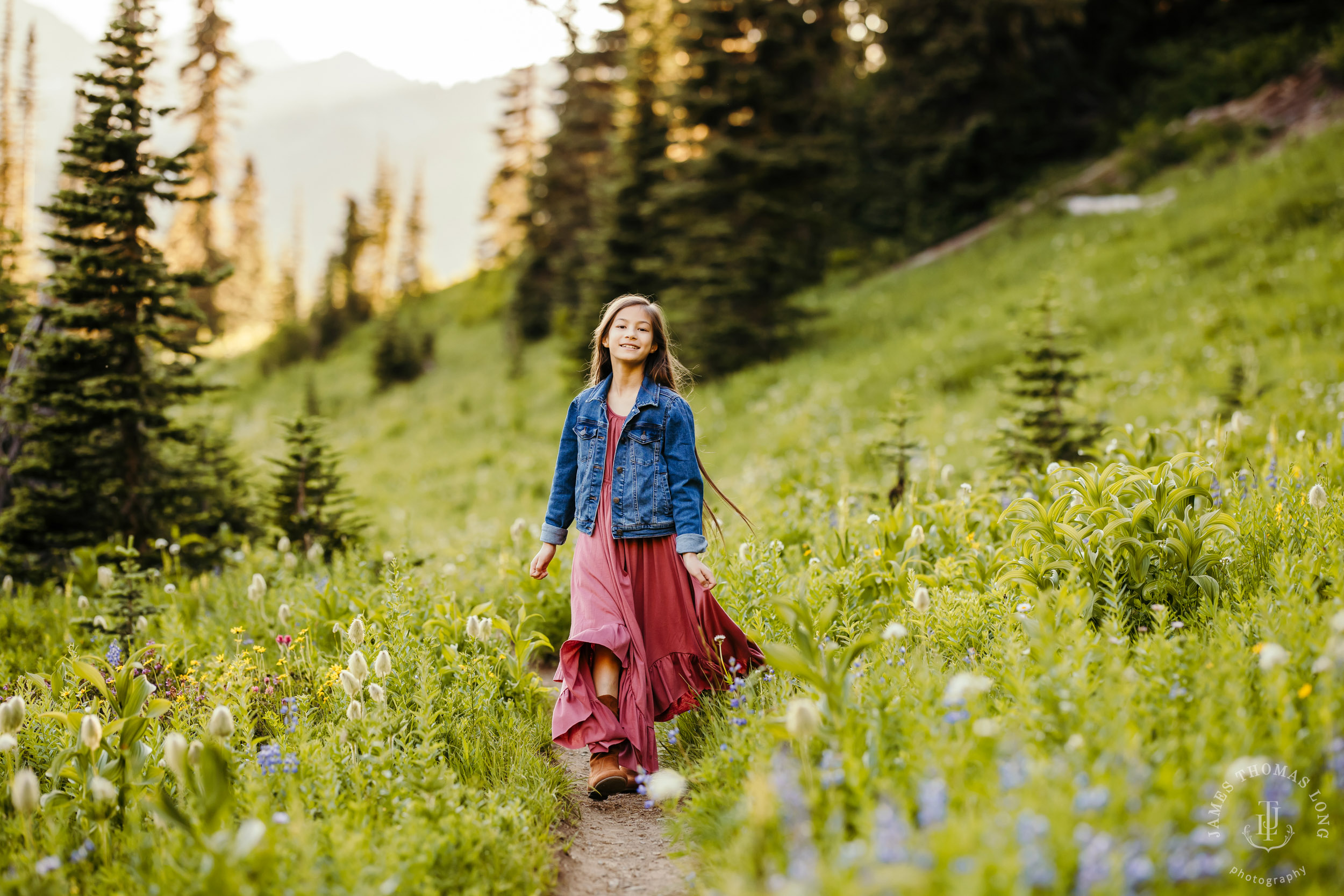 Mount Rainier family of five photography session by Seattle family photographer James Thomas Long Photography