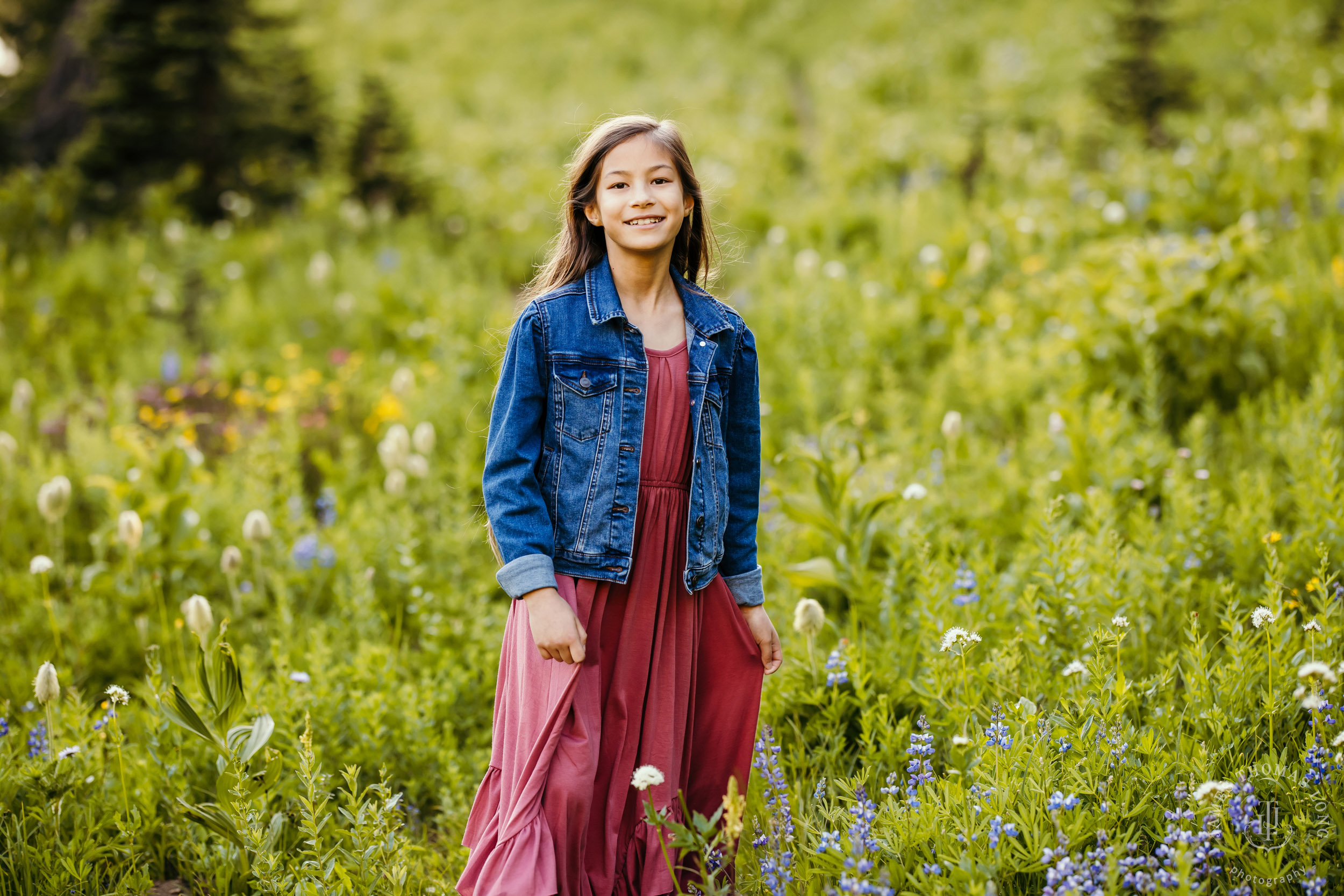 Mount Rainier family of five photography session by Seattle family photographer James Thomas Long Photography