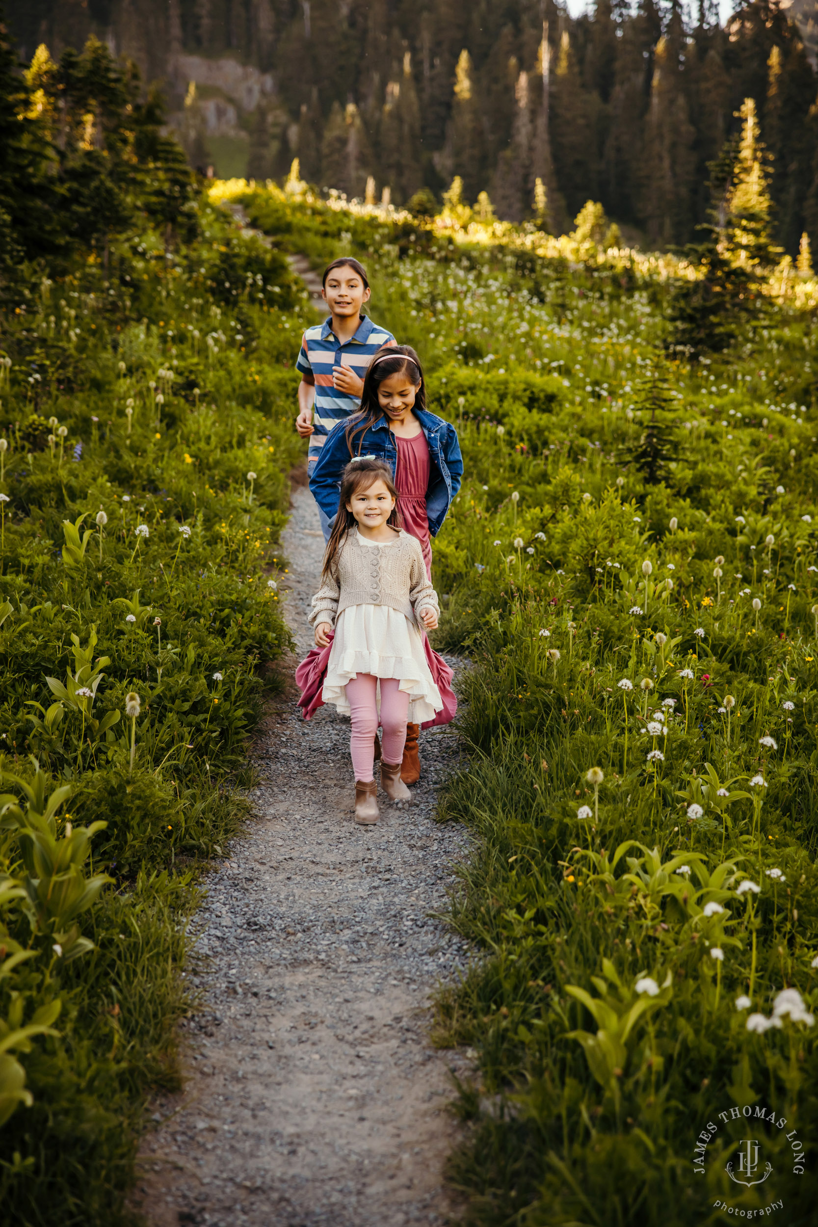 Mount Rainier family of five photography session by Seattle family photographer James Thomas Long Photography