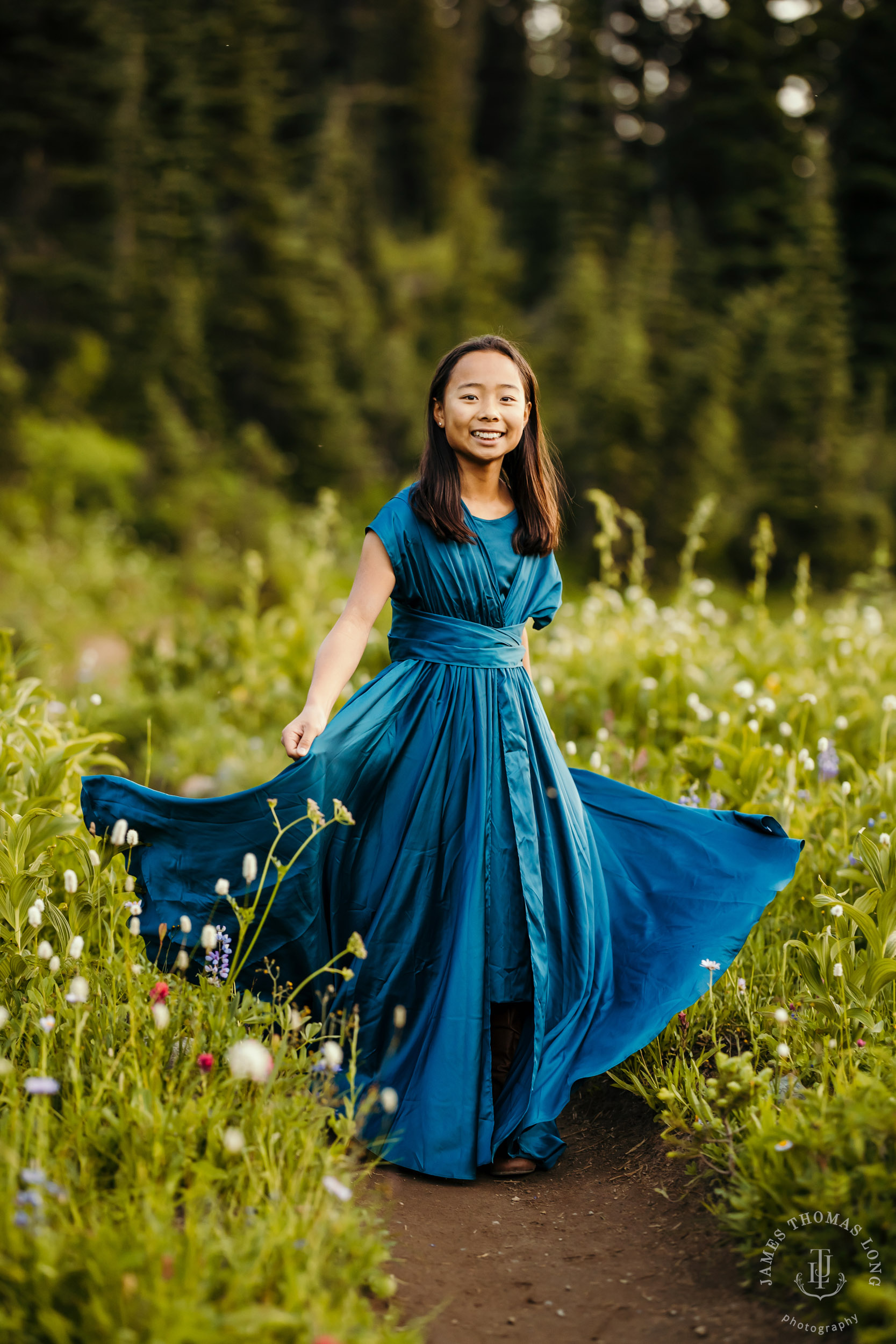 Mount Rainier family of four photography session by Seattle family photographer James Thomas Long Photography