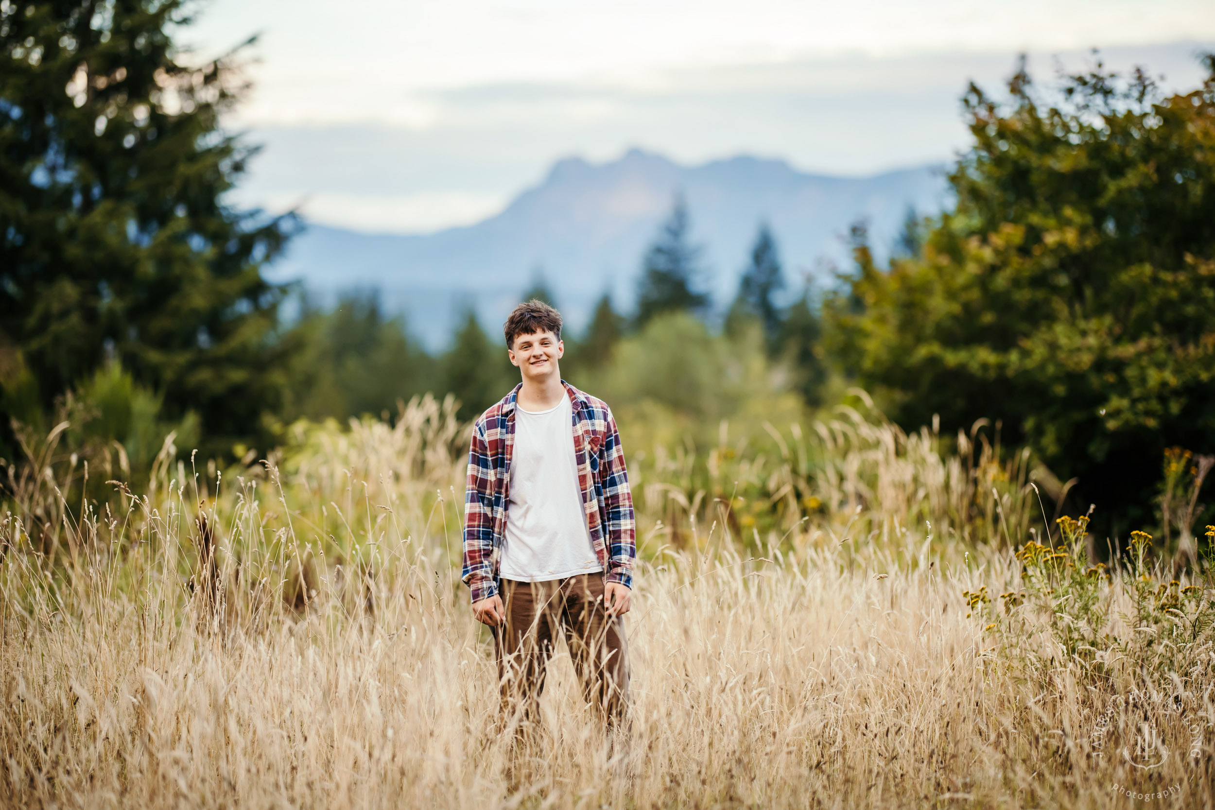 North Bend high school senior portrait session by Snoqualmie senior portrait photographer James Thomas Long Photography
