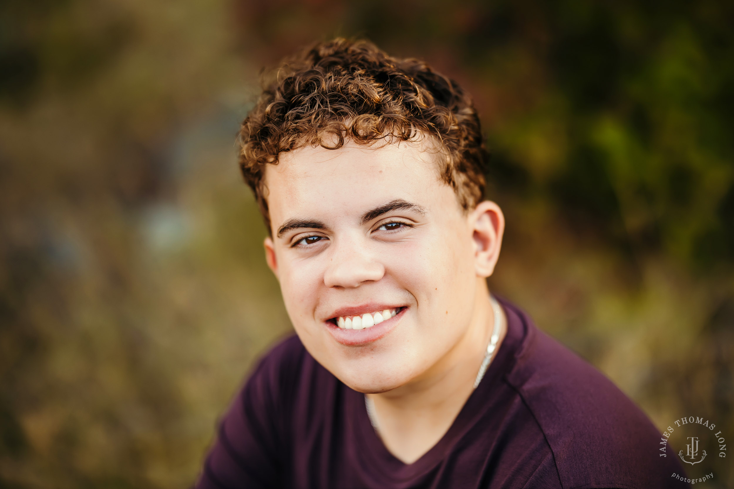 Snoqualmie Pass adventure high school senior portrait session by Seattle senior portrait photographer James Thomas Long Photography