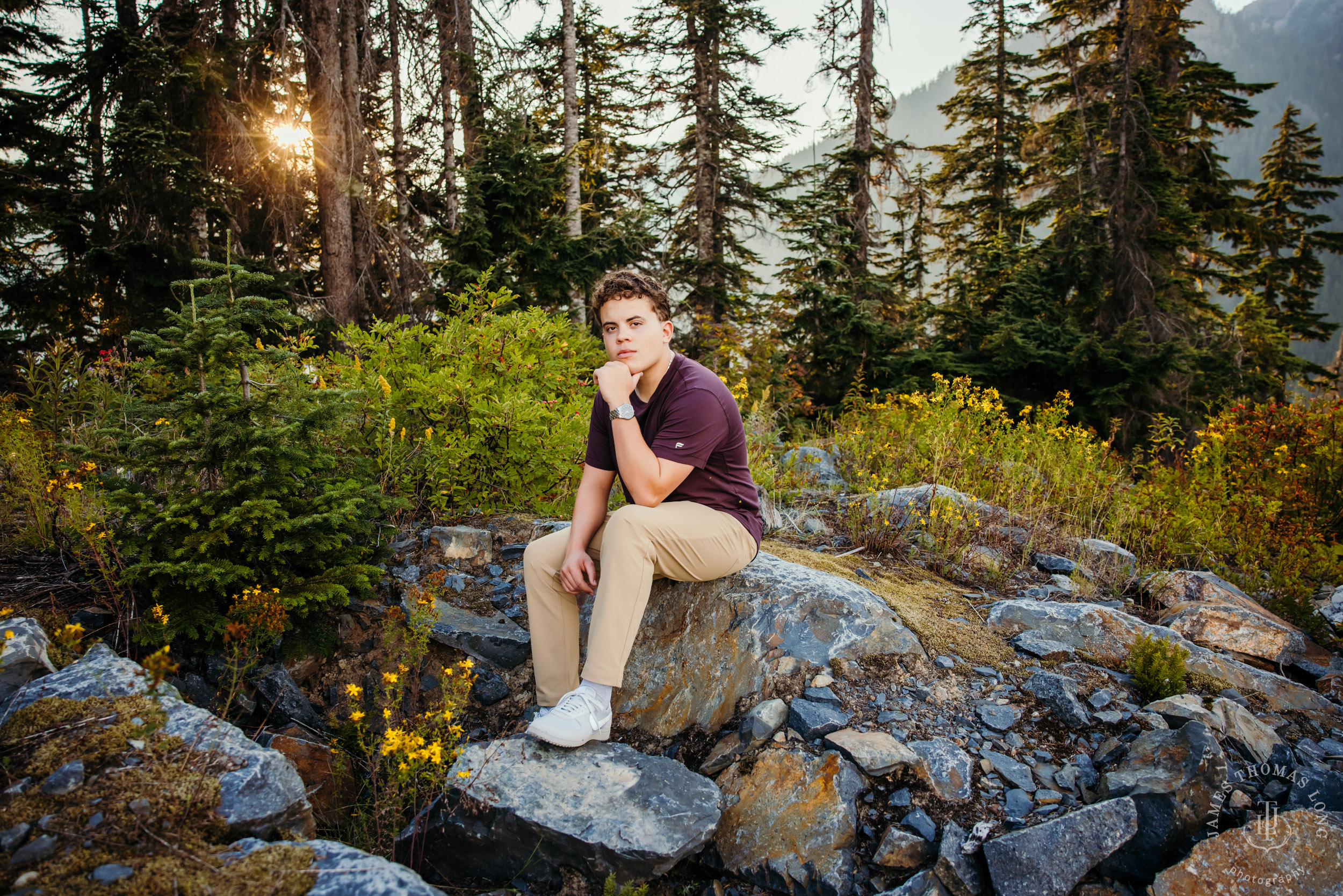 Snoqualmie Pass adventure high school senior portrait session by Seattle senior portrait photographer James Thomas Long Photography