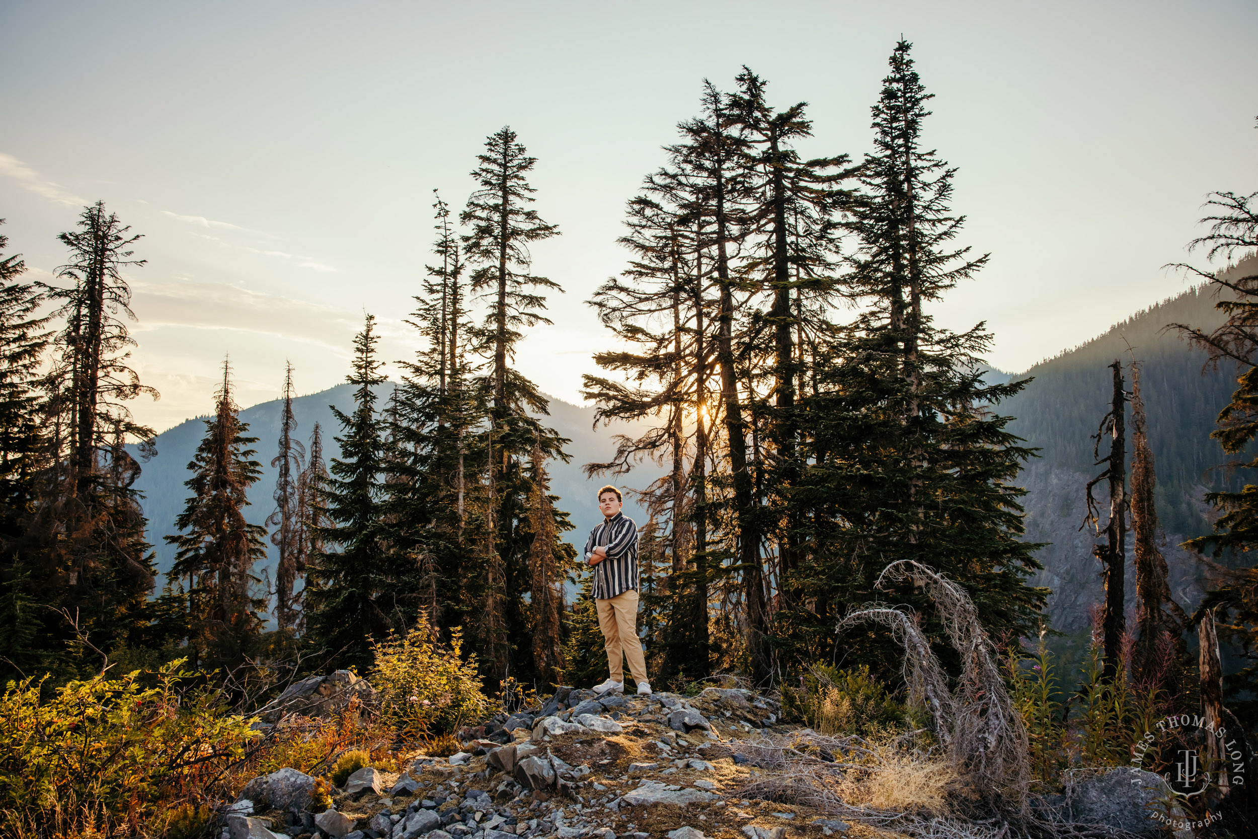 Snoqualmie Pass adventure high school senior portrait session by Seattle senior portrait photographer James Thomas Long Photography