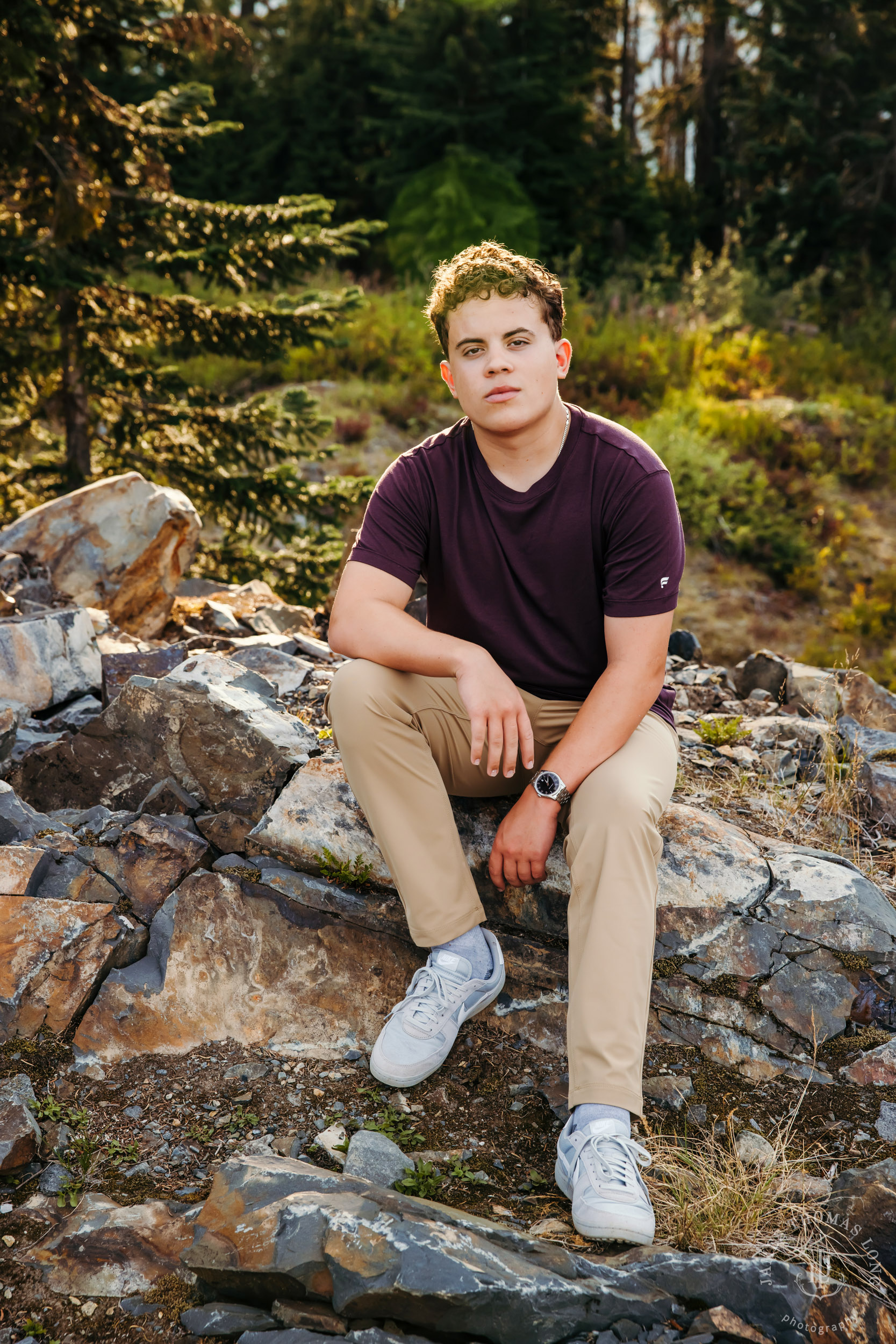 Snoqualmie Pass adventure high school senior portrait session by Seattle senior portrait photographer James Thomas Long Photography