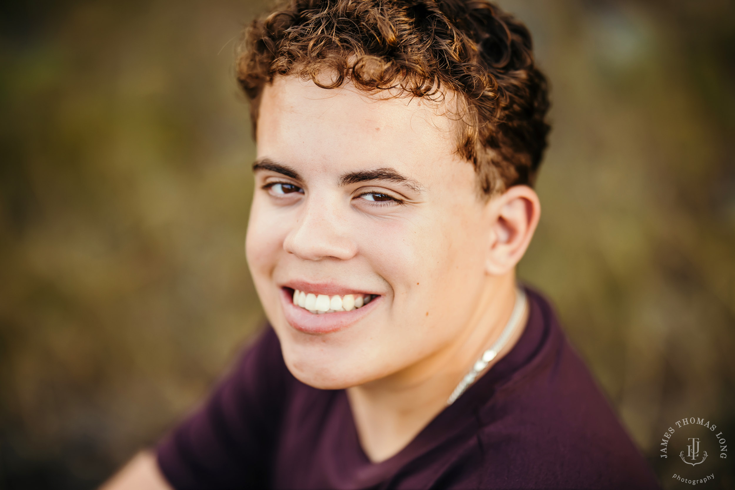 Snoqualmie Pass adventure high school senior portrait session by Seattle senior portrait photographer James Thomas Long Photography
