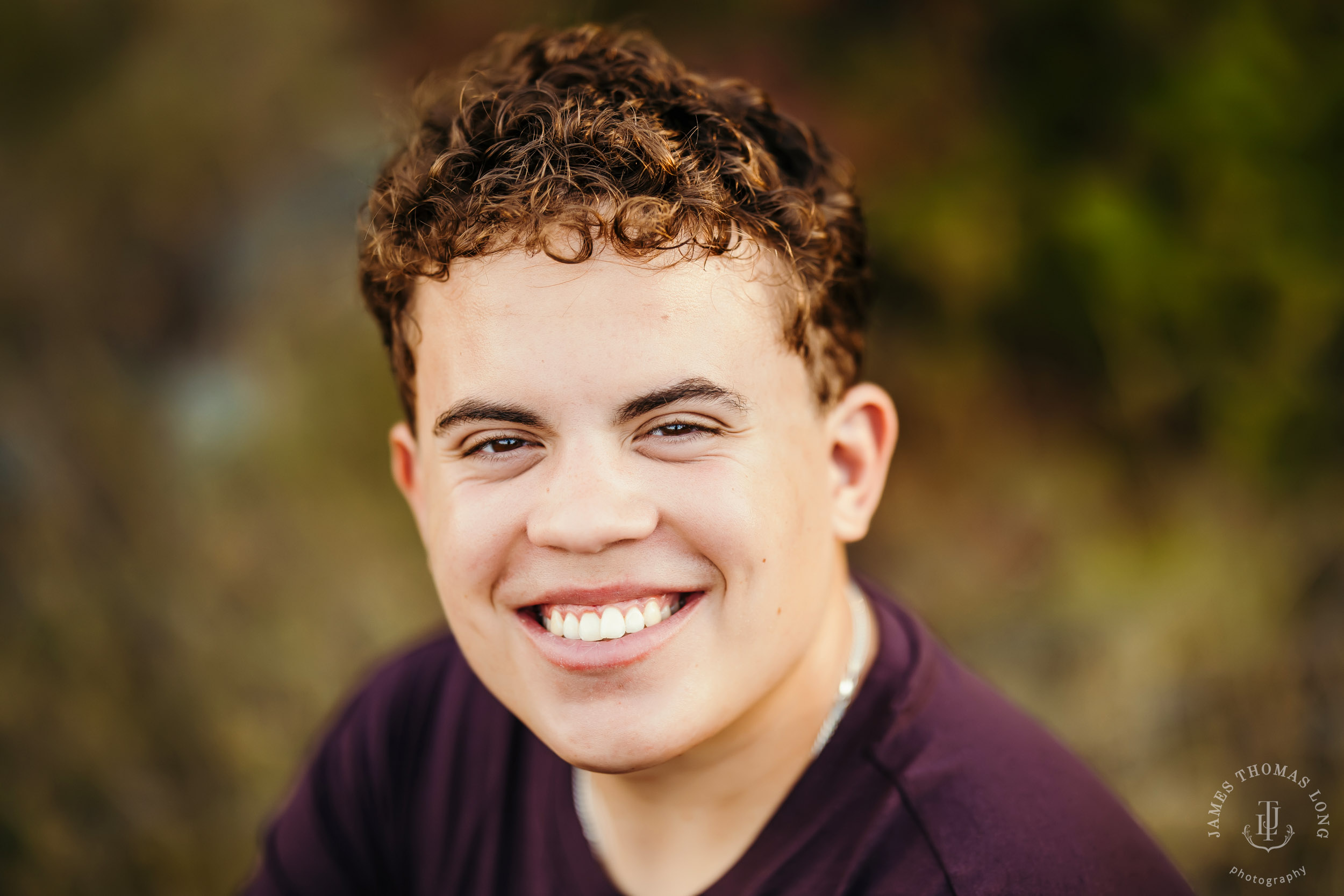 Snoqualmie Pass adventure high school senior portrait session by Seattle senior portrait photographer James Thomas Long Photography