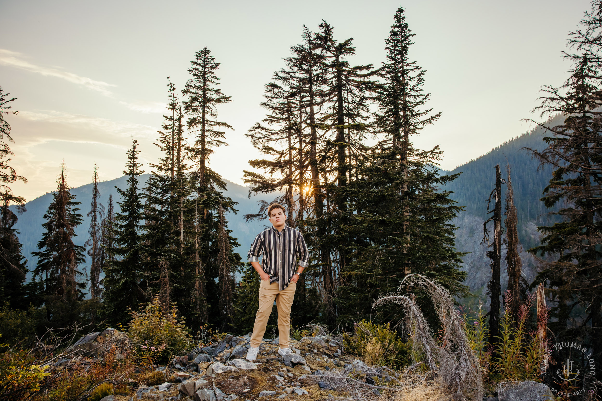 Snoqualmie Pass adventure high school senior portrait session by Seattle senior portrait photographer James Thomas Long Photography
