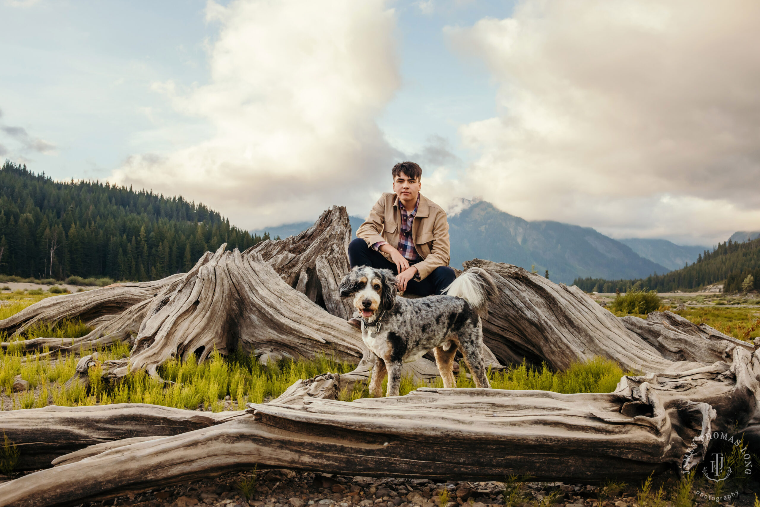 Cascade Mountain adventure high school senior portrait session by Snoqualmie high school senior photographer James Thomas Long Photography