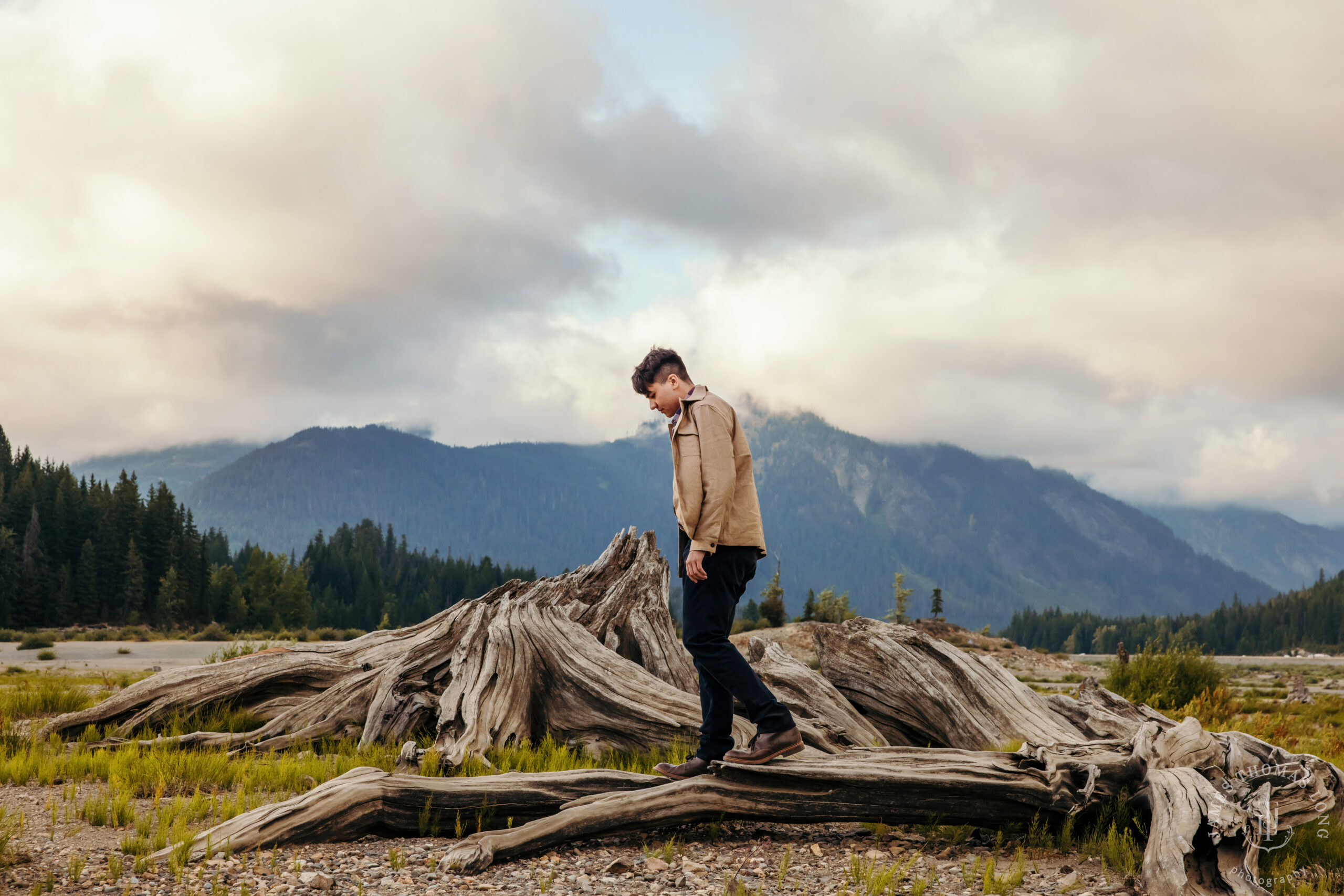 Cascade Mountain adventure high school senior portrait session by Snoqualmie high school senior photographer James Thomas Long Photography