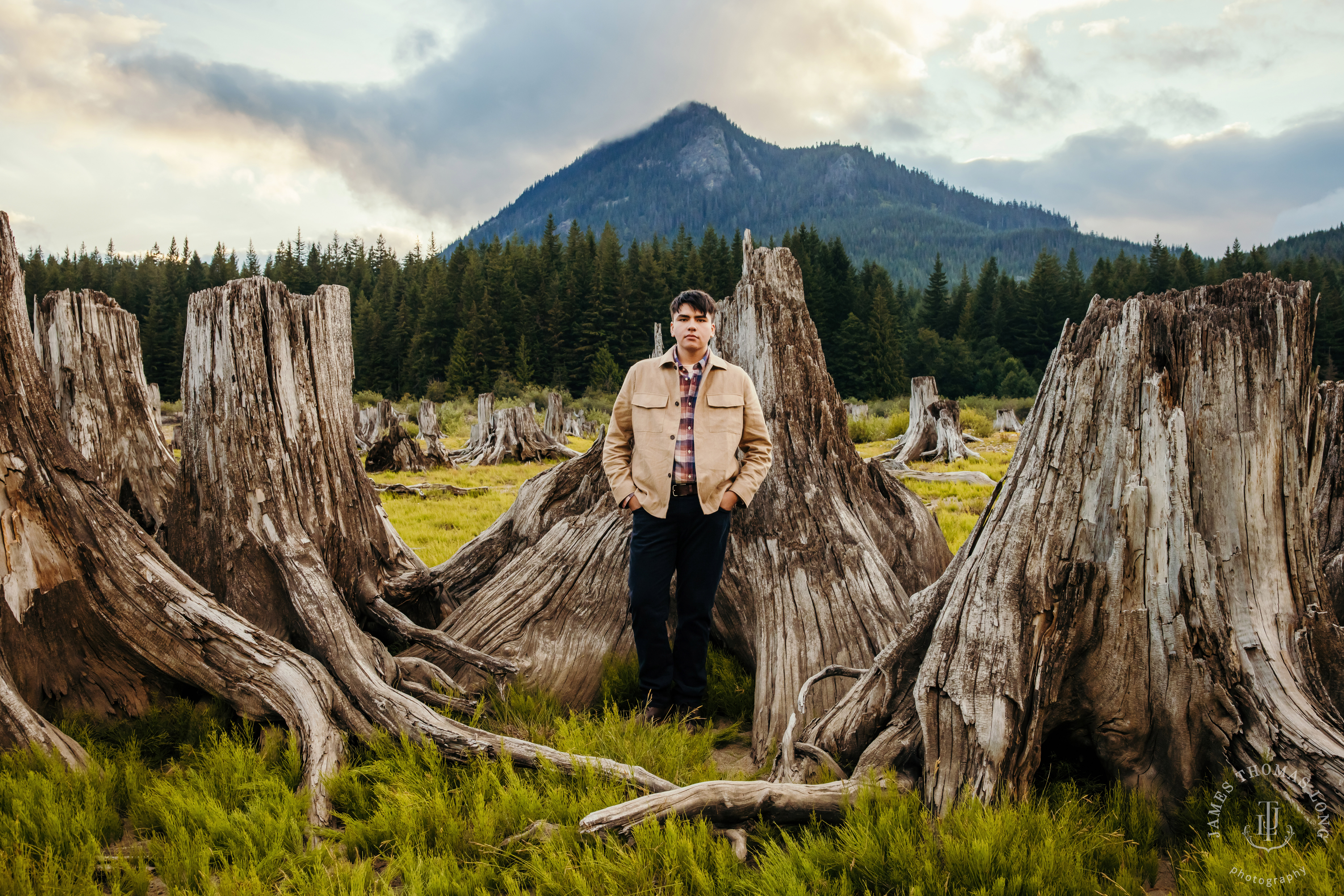 Cascade Mountain adventure high school senior portrait session by Snoqualmie high school senior photographer James Thomas Long Photography
