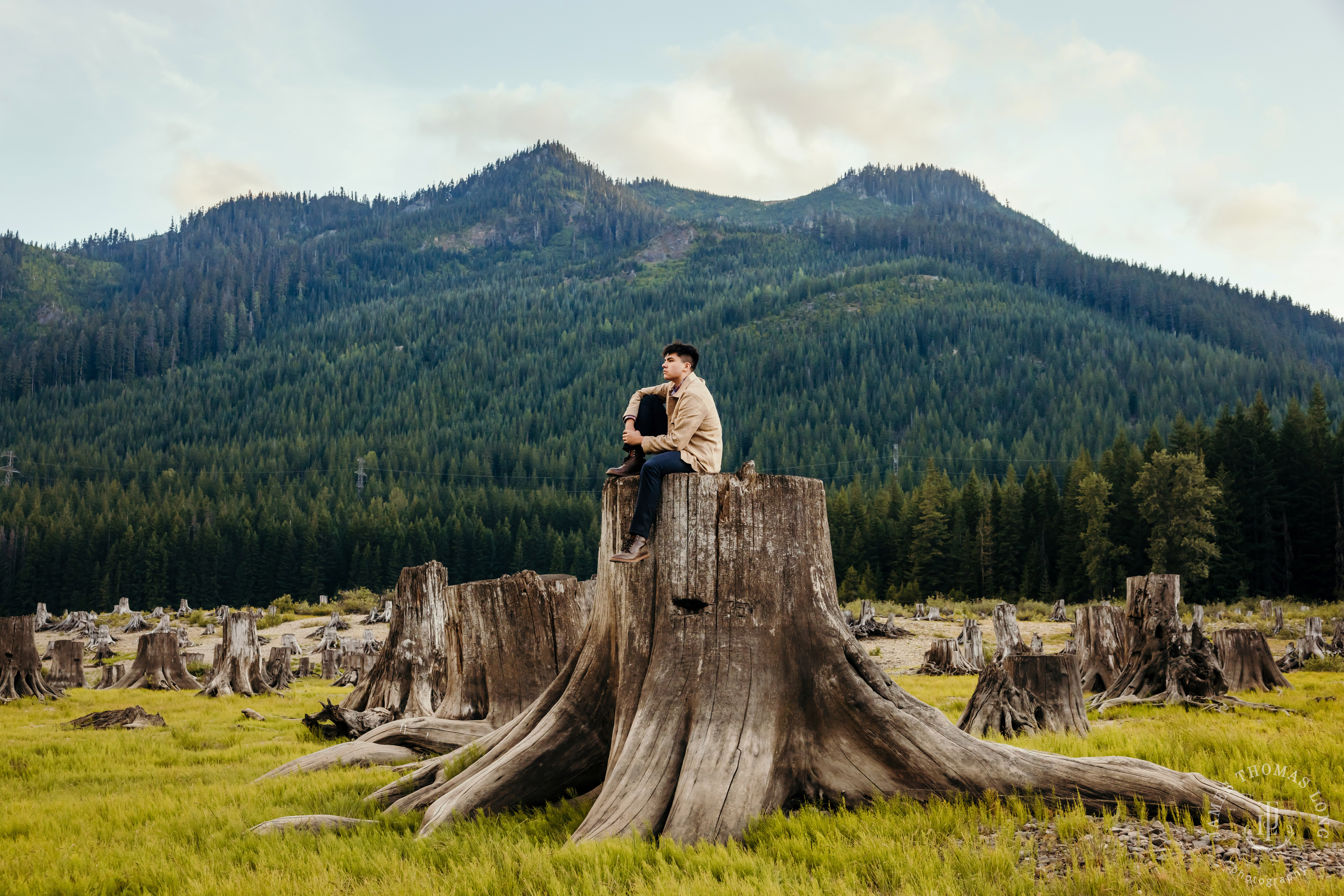 Cascade Mountain adventure high school senior portrait session by Snoqualmie high school senior photographer James Thomas Long Photography