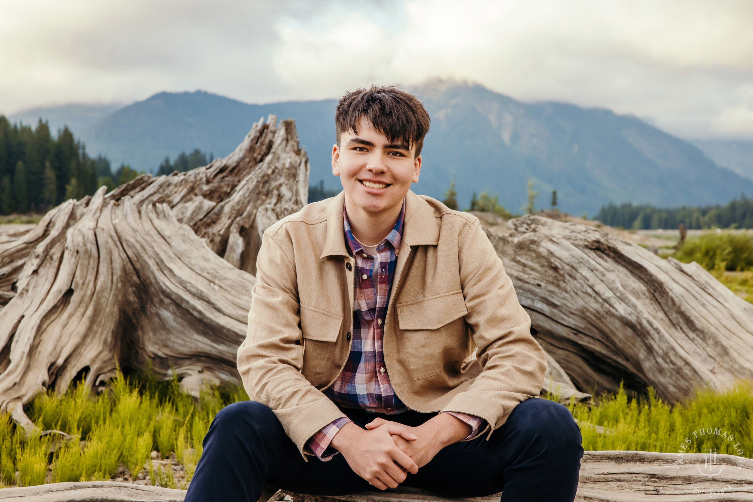 Cascade Mountain adventure high school senior portrait session by Snoqualmie high school senior photographer James Thomas Long Photography
