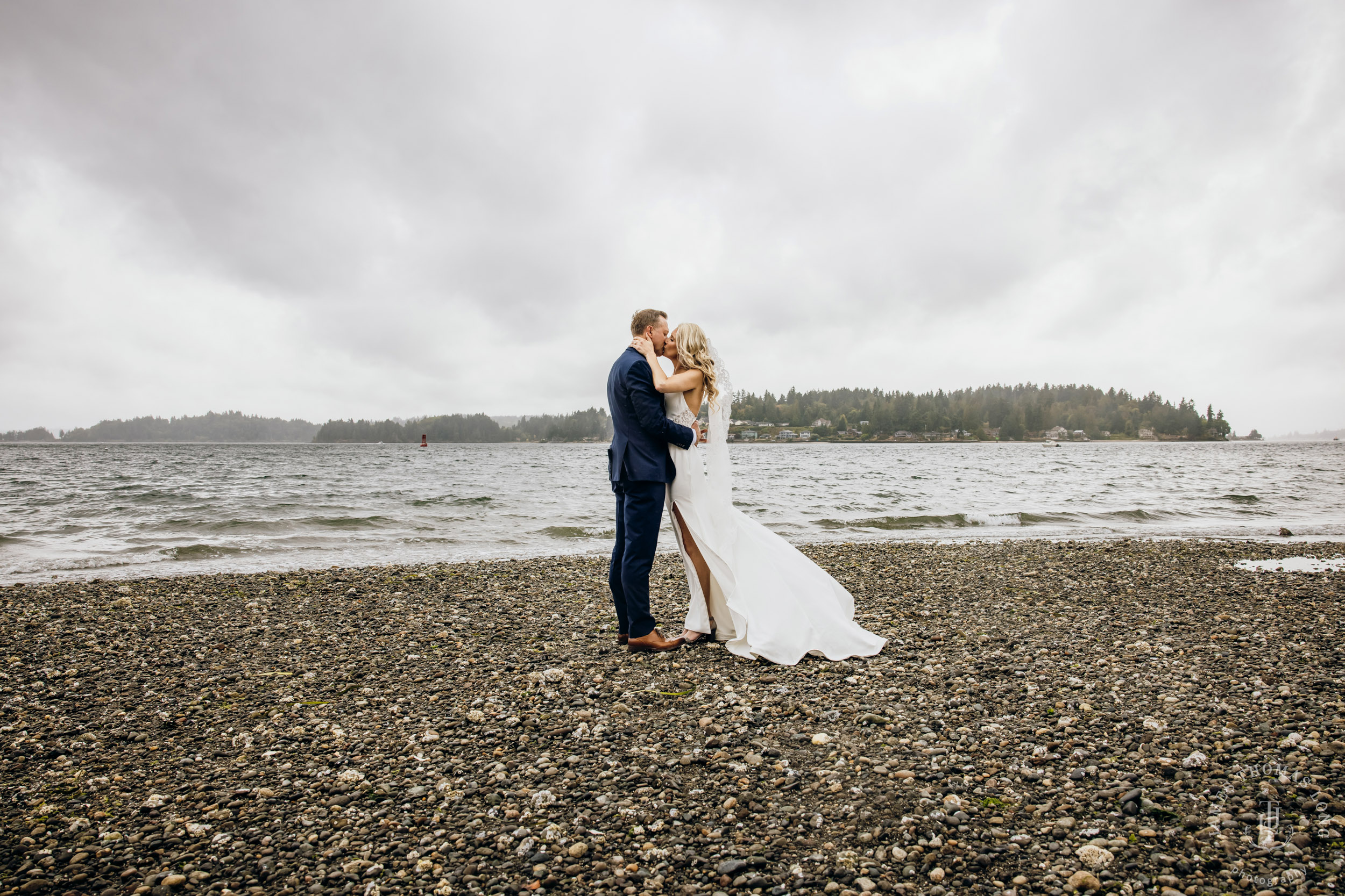 Heyday Farm Bainbridge Island wedding bey Seattle wedding photographer James Thomas Long Photography