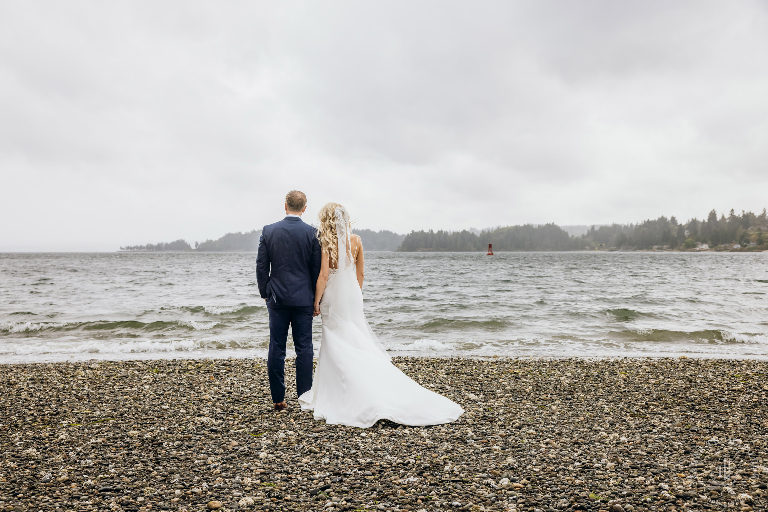 Heyday Farm Bainbridge Island wedding bey Seattle wedding photographer James Thomas Long Photography