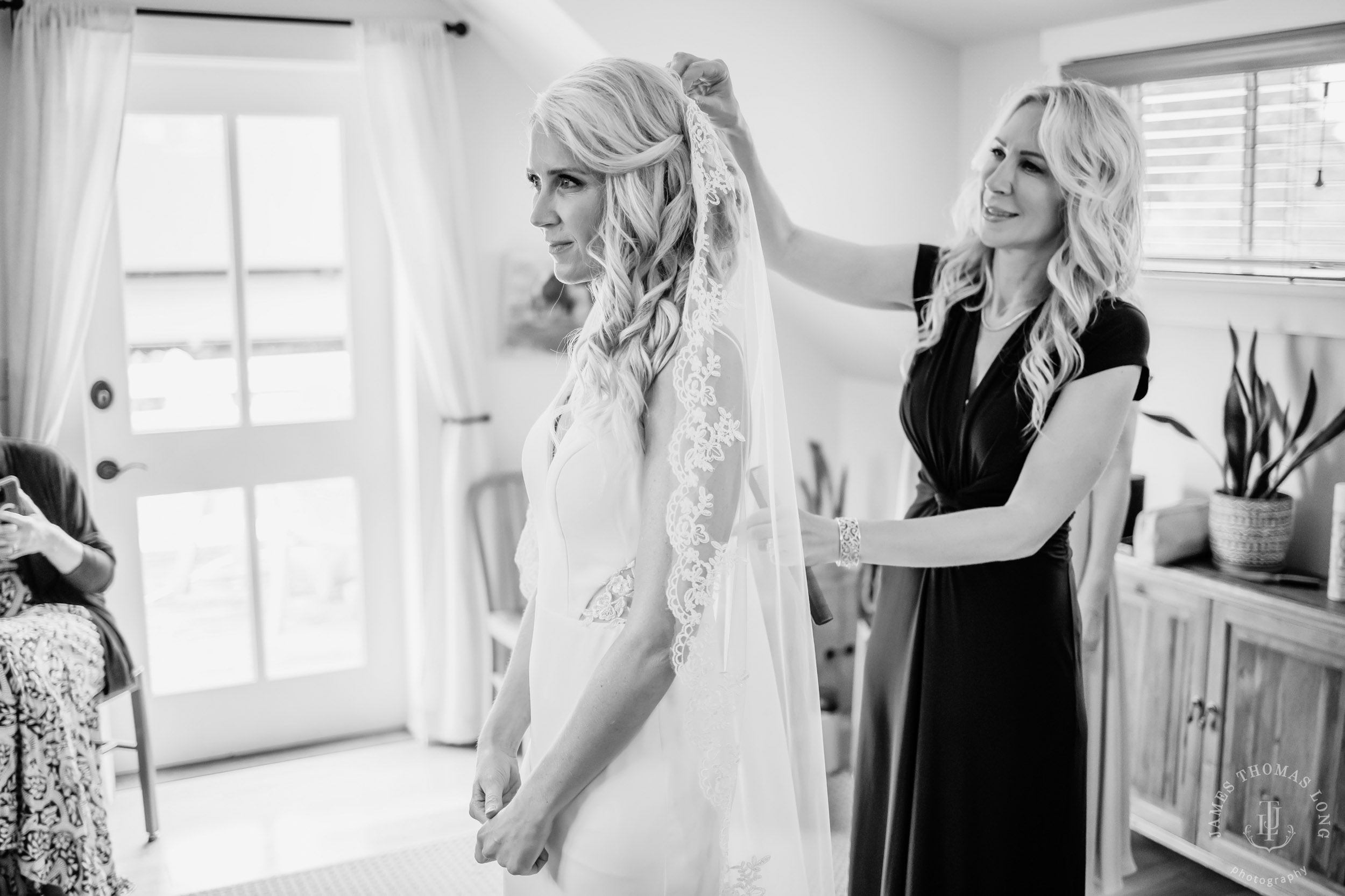Heyday Farm Bainbridge Island wedding bey Seattle wedding photographer James Thomas Long Photography