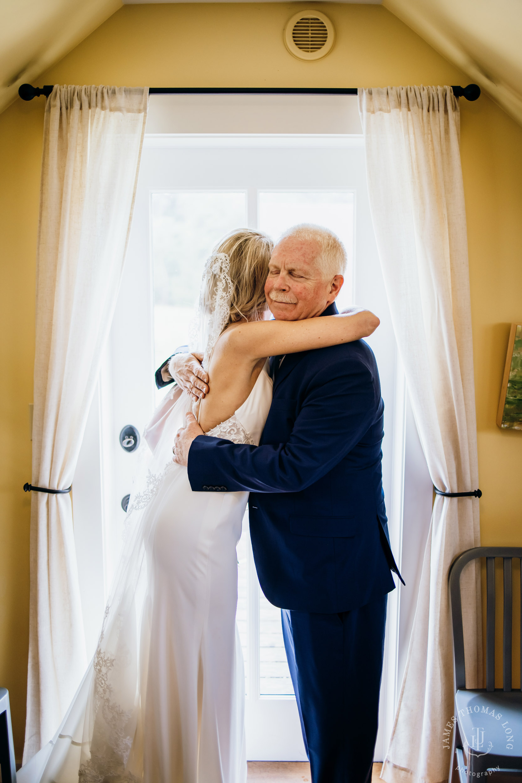 Heyday Farm Bainbridge Island wedding bey Seattle wedding photographer James Thomas Long Photography