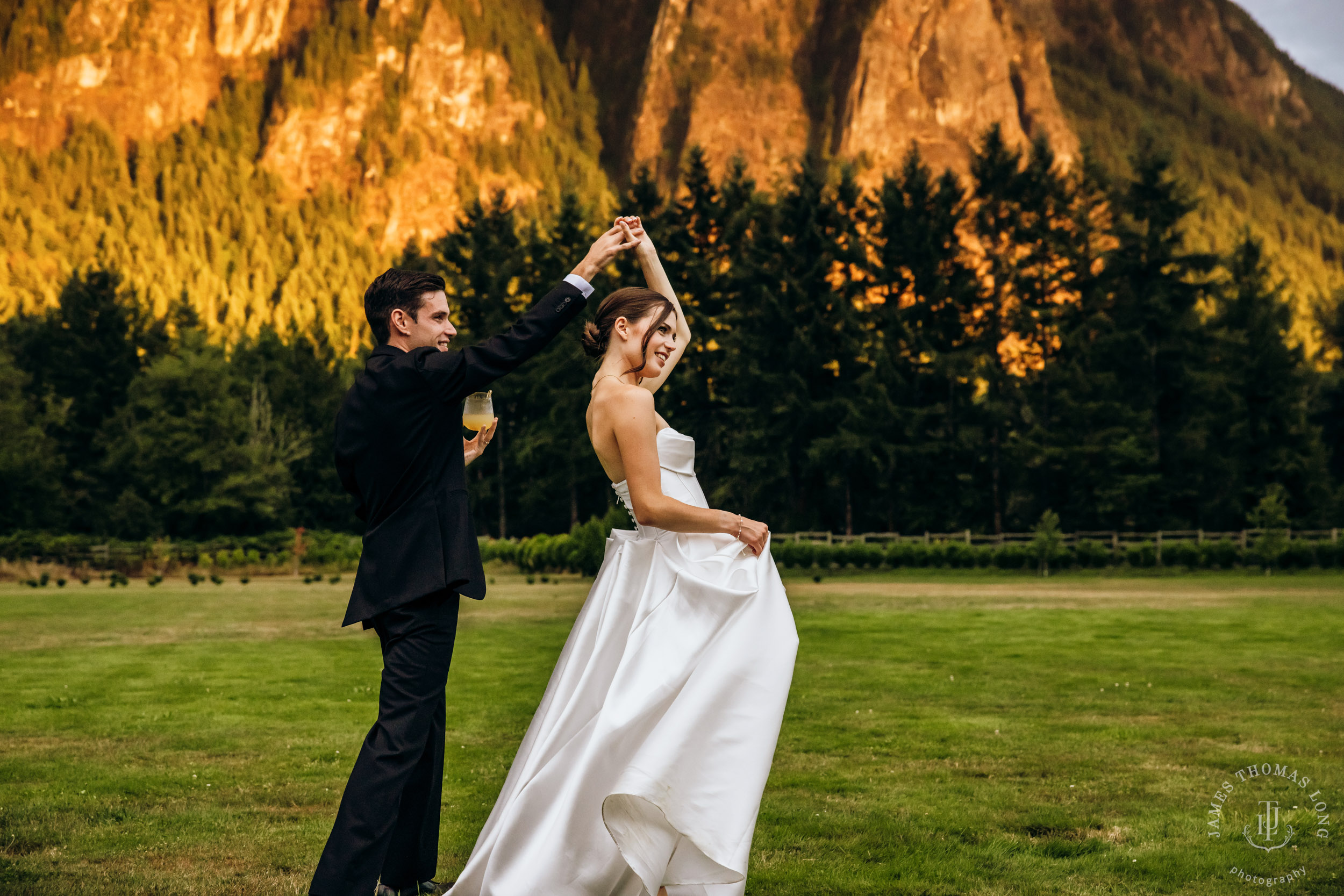 North Fork Farm Events Snoqualmie wedding by Snoqualmie wedding photographer James Thomas Long Photography