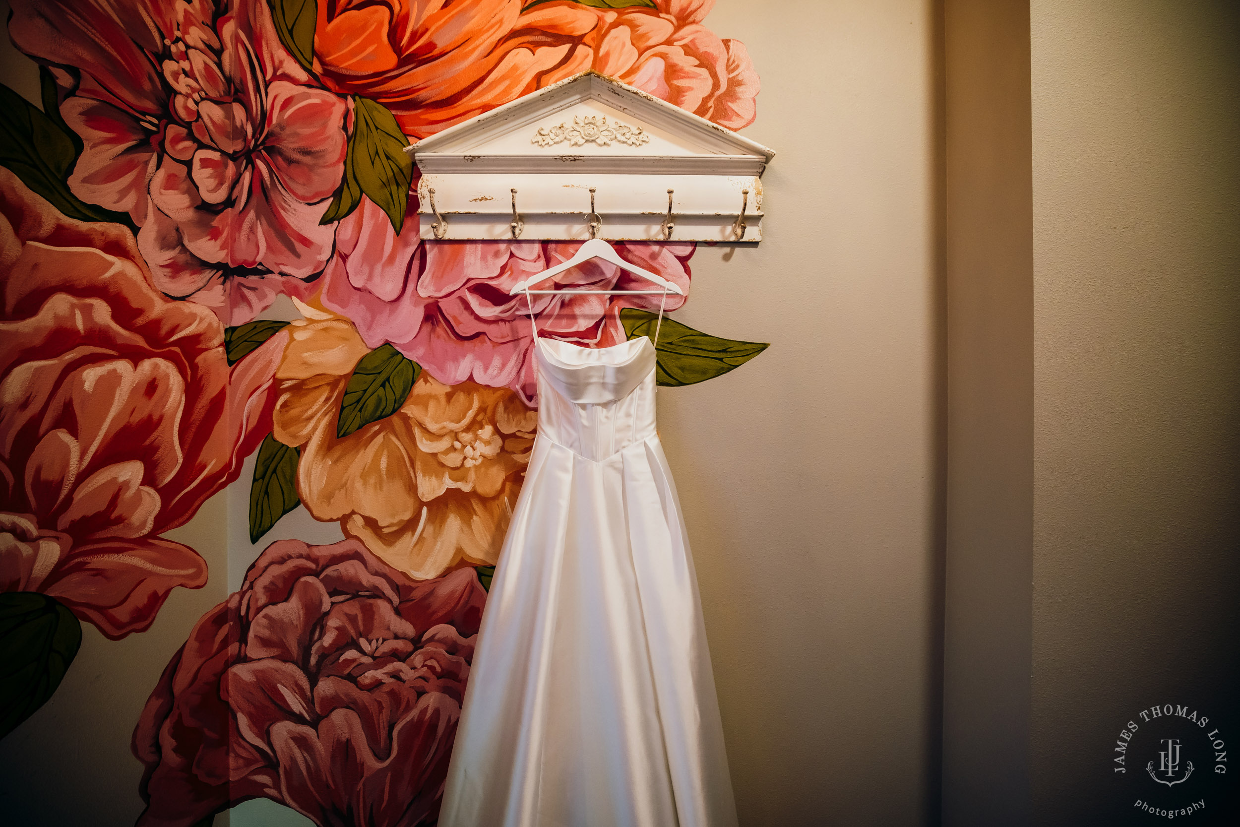 North Fork Farm Events Snoqualmie wedding by Snoqualmie wedding photographer James Thomas Long Photography