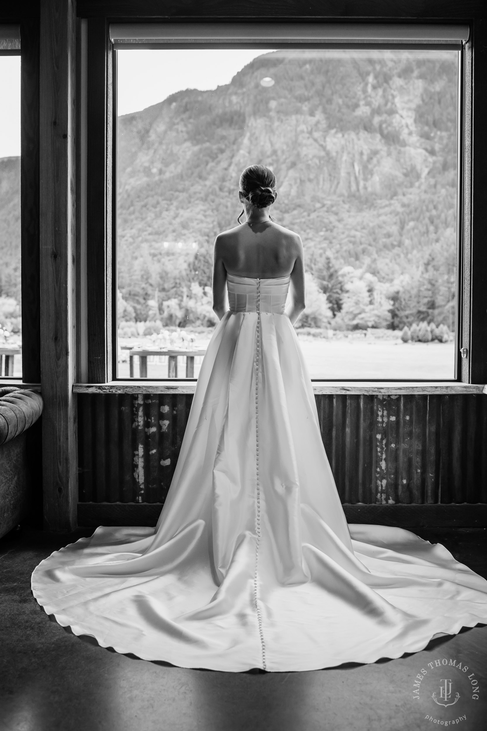 North Fork Farm Events Snoqualmie wedding by Snoqualmie wedding photographer James Thomas Long Photography