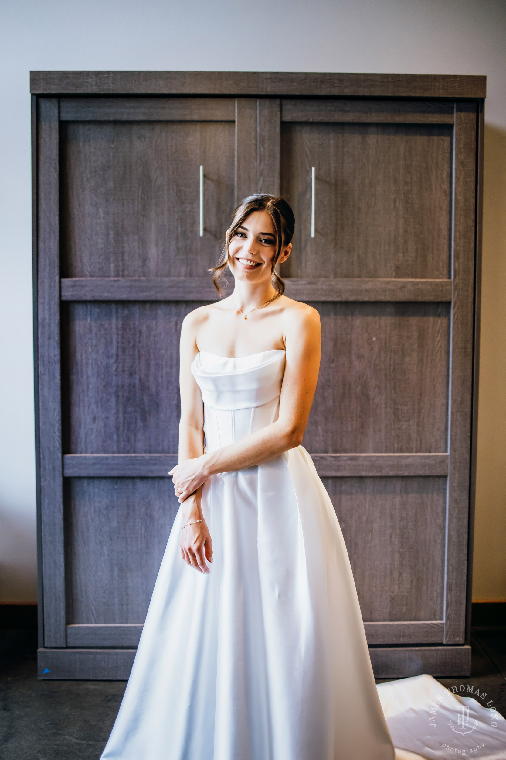 North Fork Farm Events Snoqualmie wedding by Snoqualmie wedding photographer James Thomas Long Photography