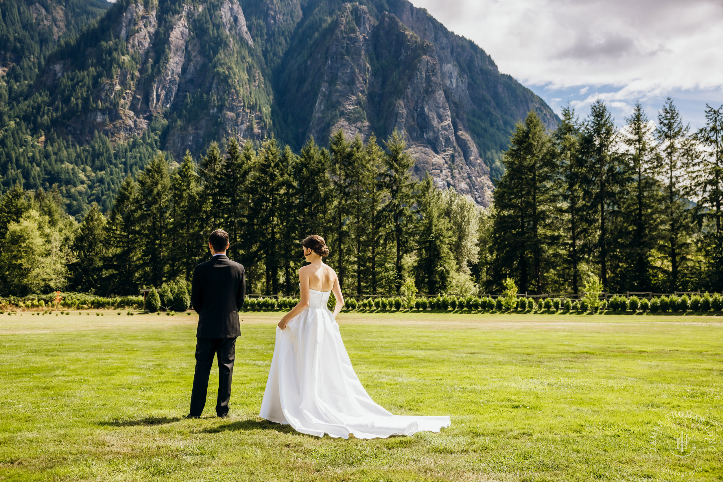 North Fork Farm Events Snoqualmie wedding by Snoqualmie wedding photographer James Thomas Long Photography