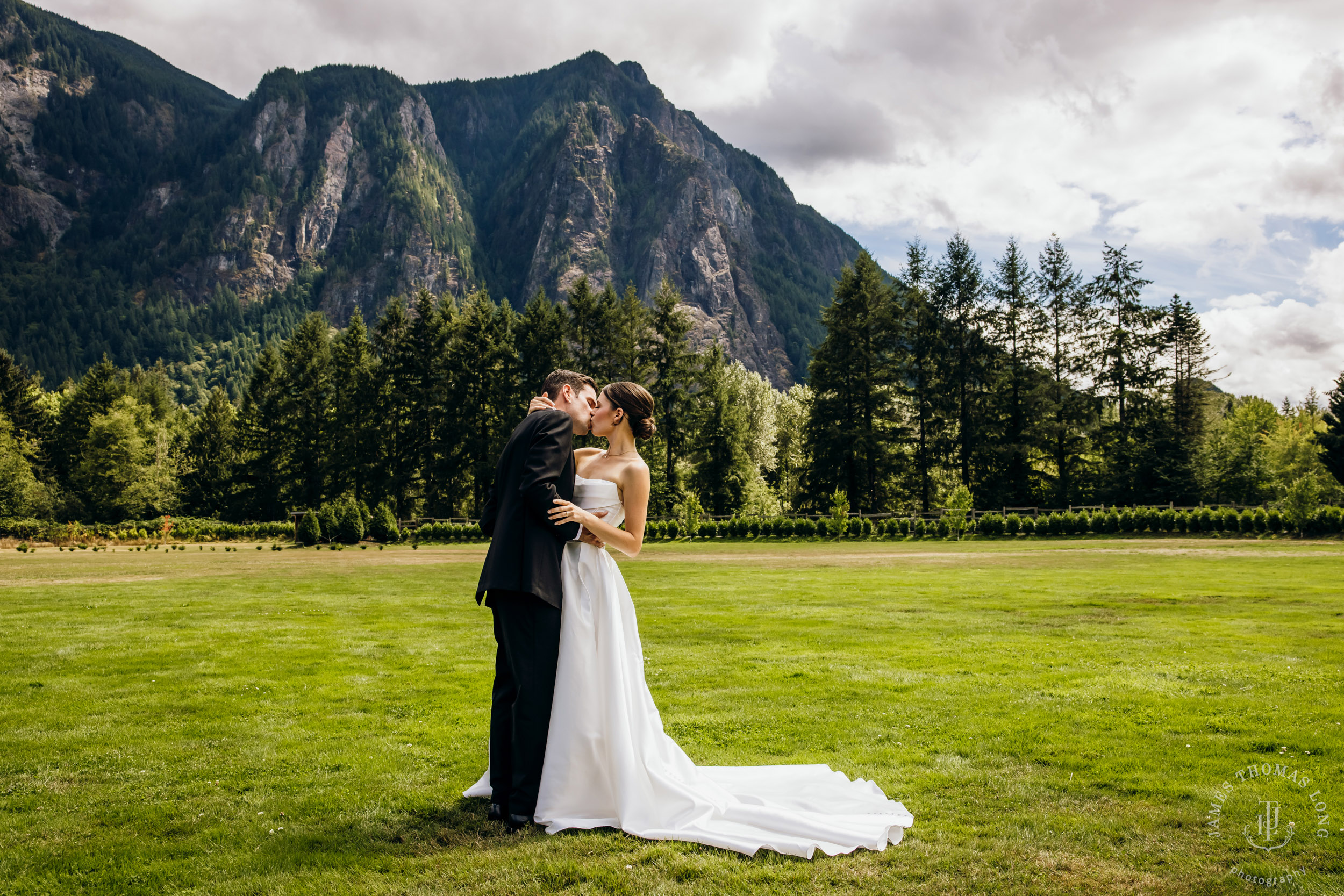North Fork Farm Events Snoqualmie wedding by Snoqualmie wedding photographer James Thomas Long Photography