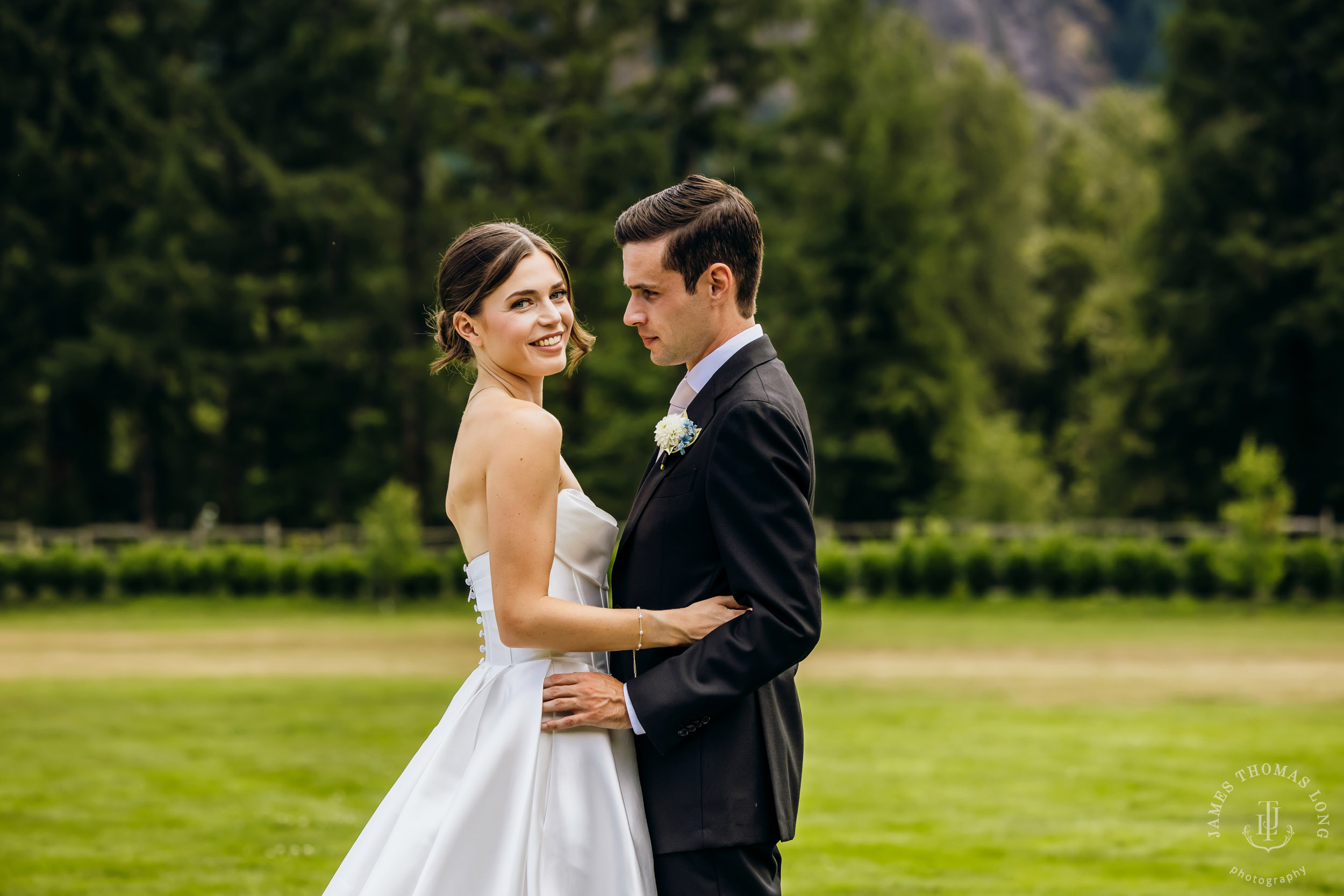 North Fork Farm Events Snoqualmie wedding by Snoqualmie wedding photographer James Thomas Long Photography
