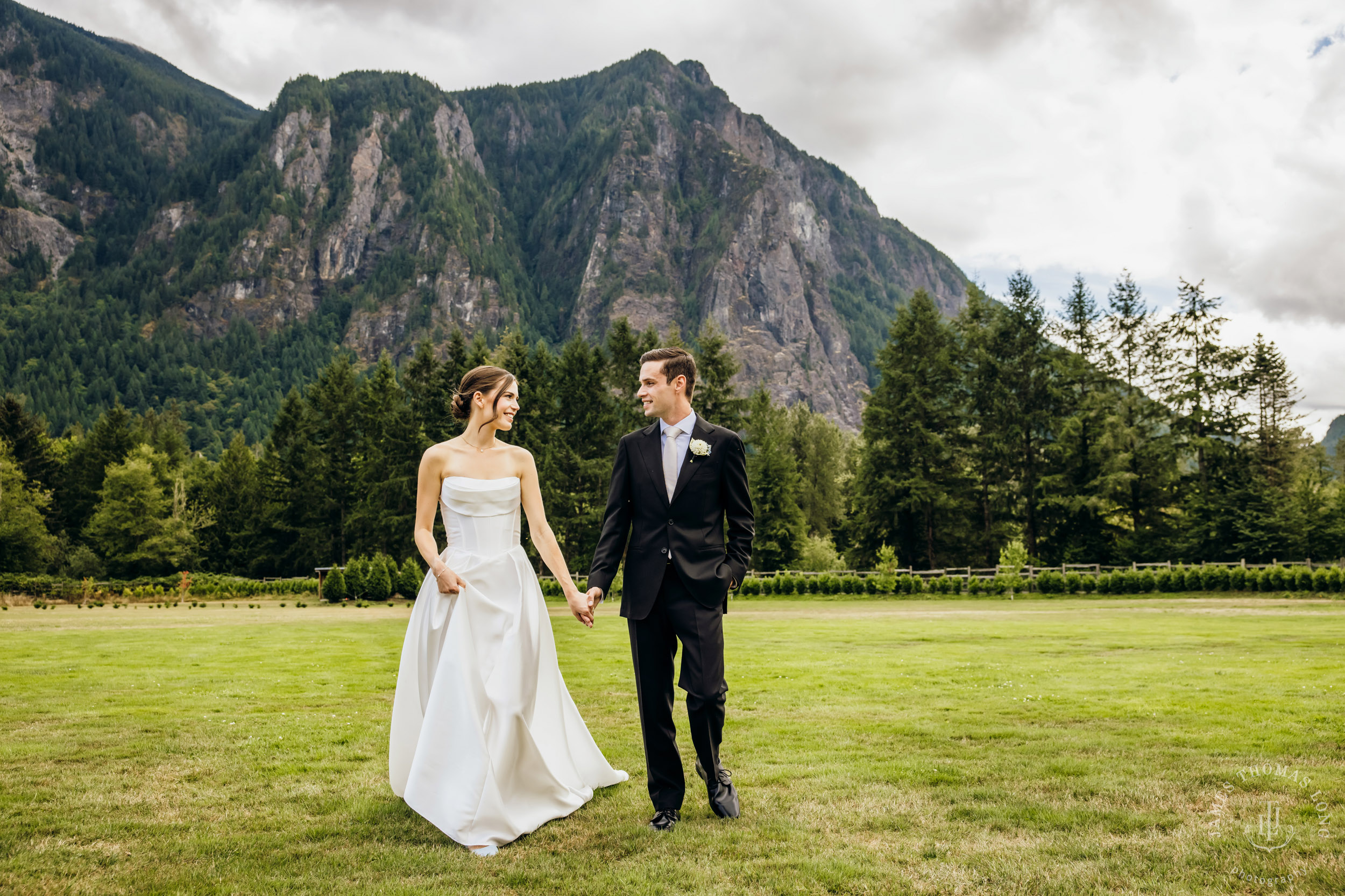 North Fork Farm Events Snoqualmie wedding by Snoqualmie wedding photographer James Thomas Long Photography