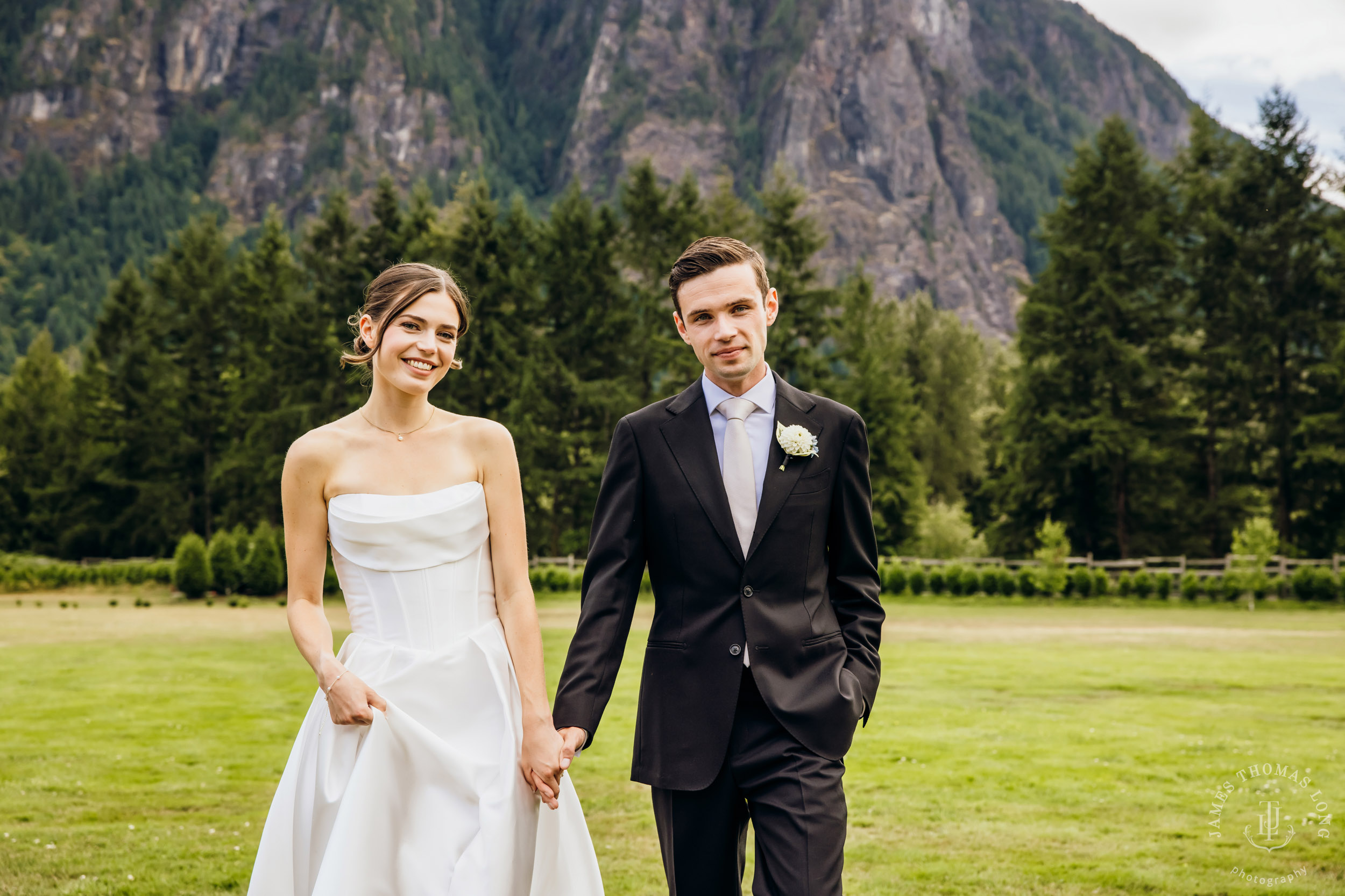 North Fork Farm Events Snoqualmie wedding by Snoqualmie wedding photographer James Thomas Long Photography