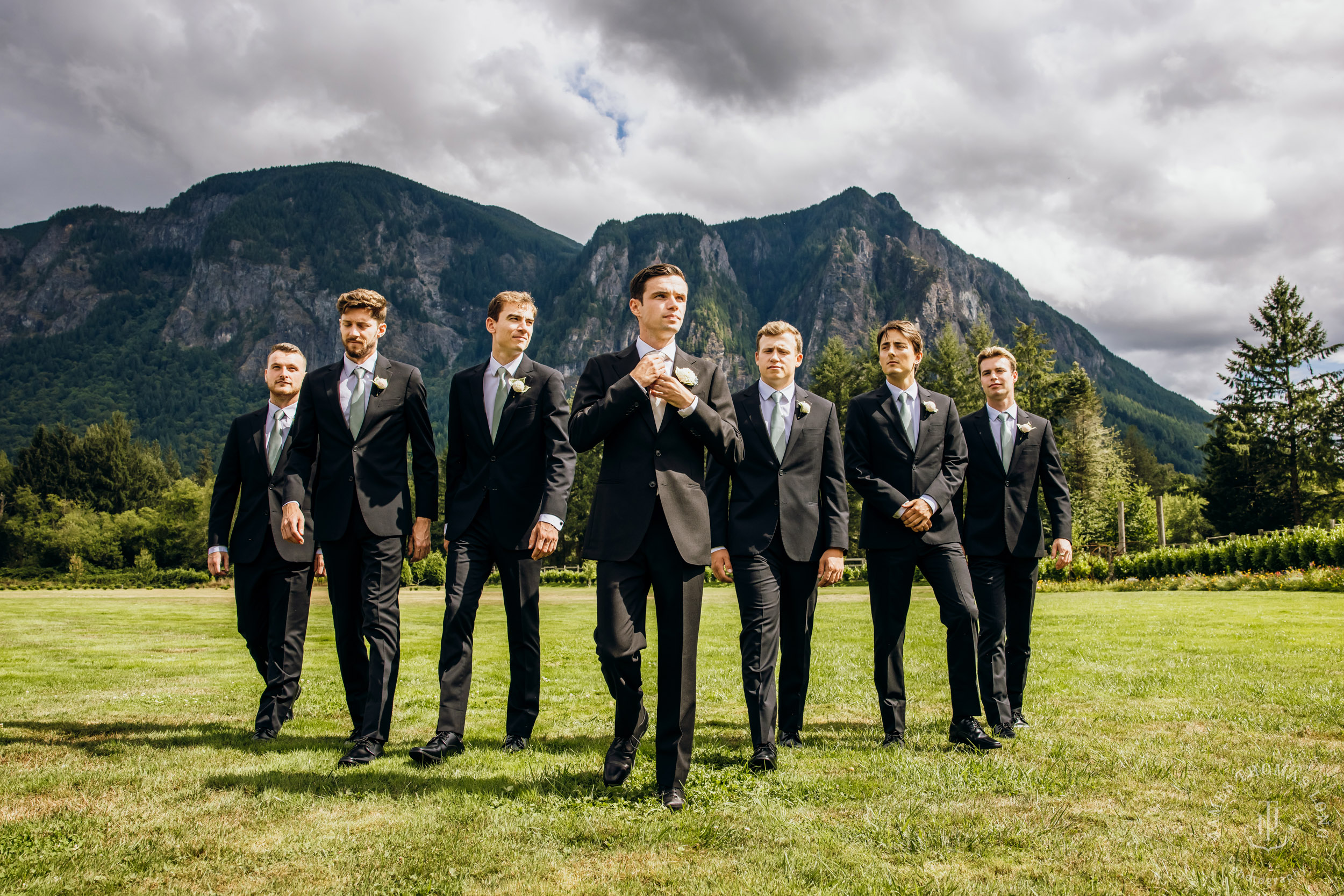 North Fork Farm Events Snoqualmie wedding by Snoqualmie wedding photographer James Thomas Long Photography