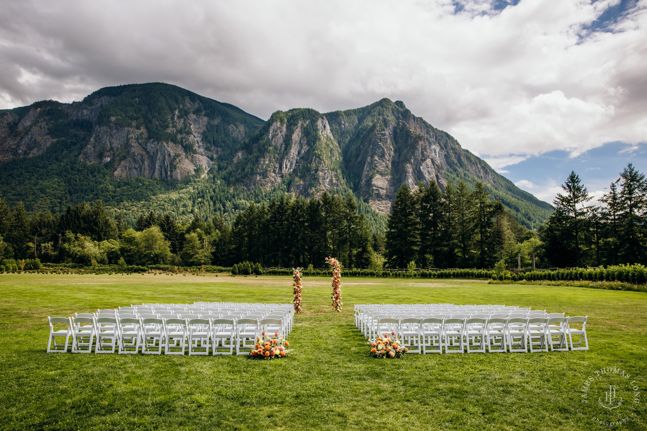 North Fork Farm Events Snoqualmie wedding by Snoqualmie wedding photographer James Thomas Long Photography