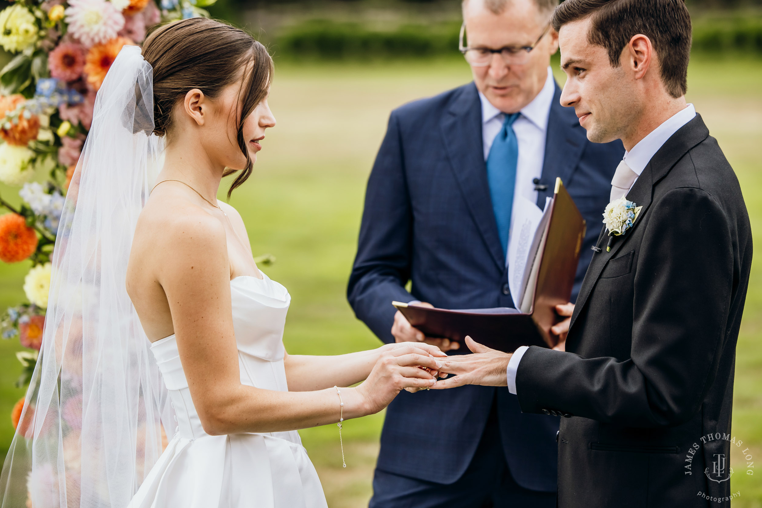 North Fork Farm Events Snoqualmie wedding by Snoqualmie wedding photographer James Thomas Long Photography