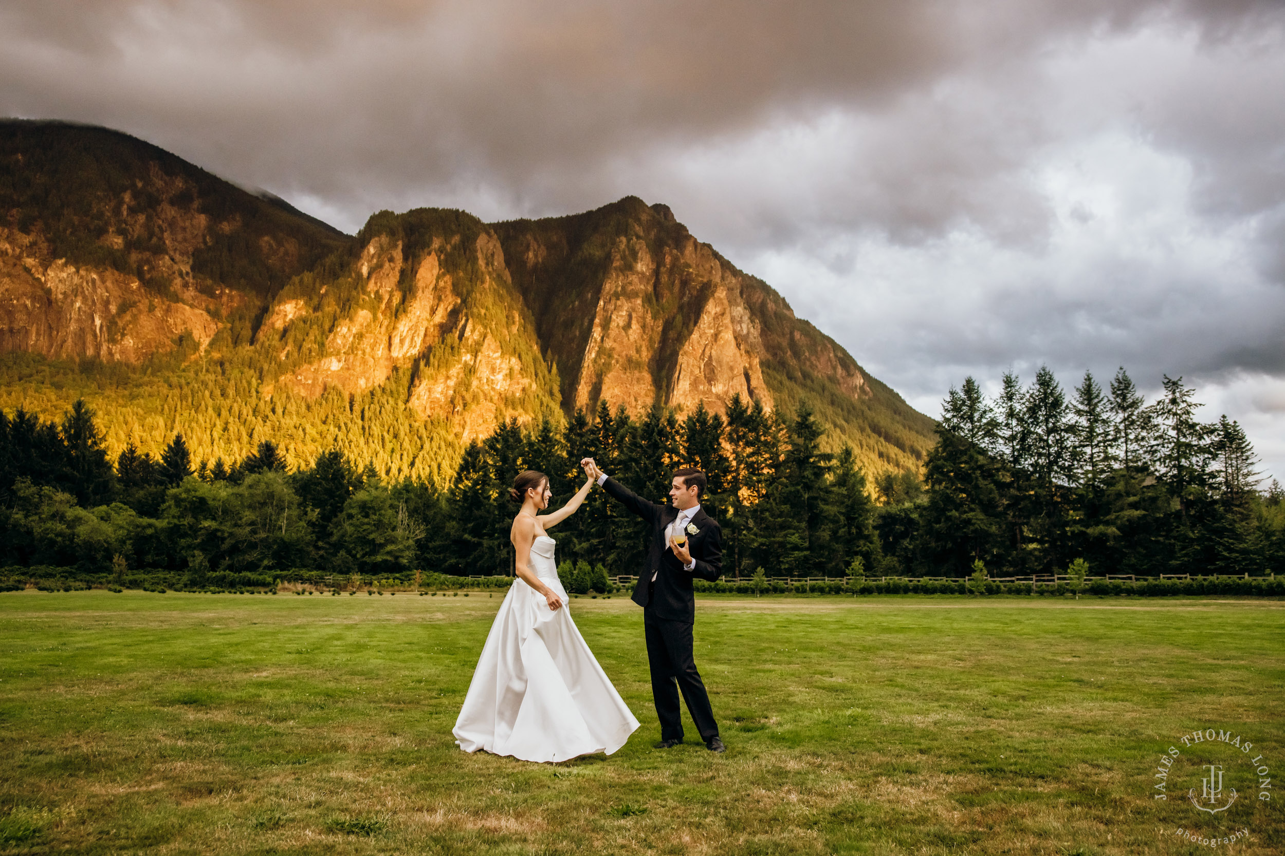 North Fork Farm Events Snoqualmie wedding by Snoqualmie wedding photographer James Thomas Long Photography