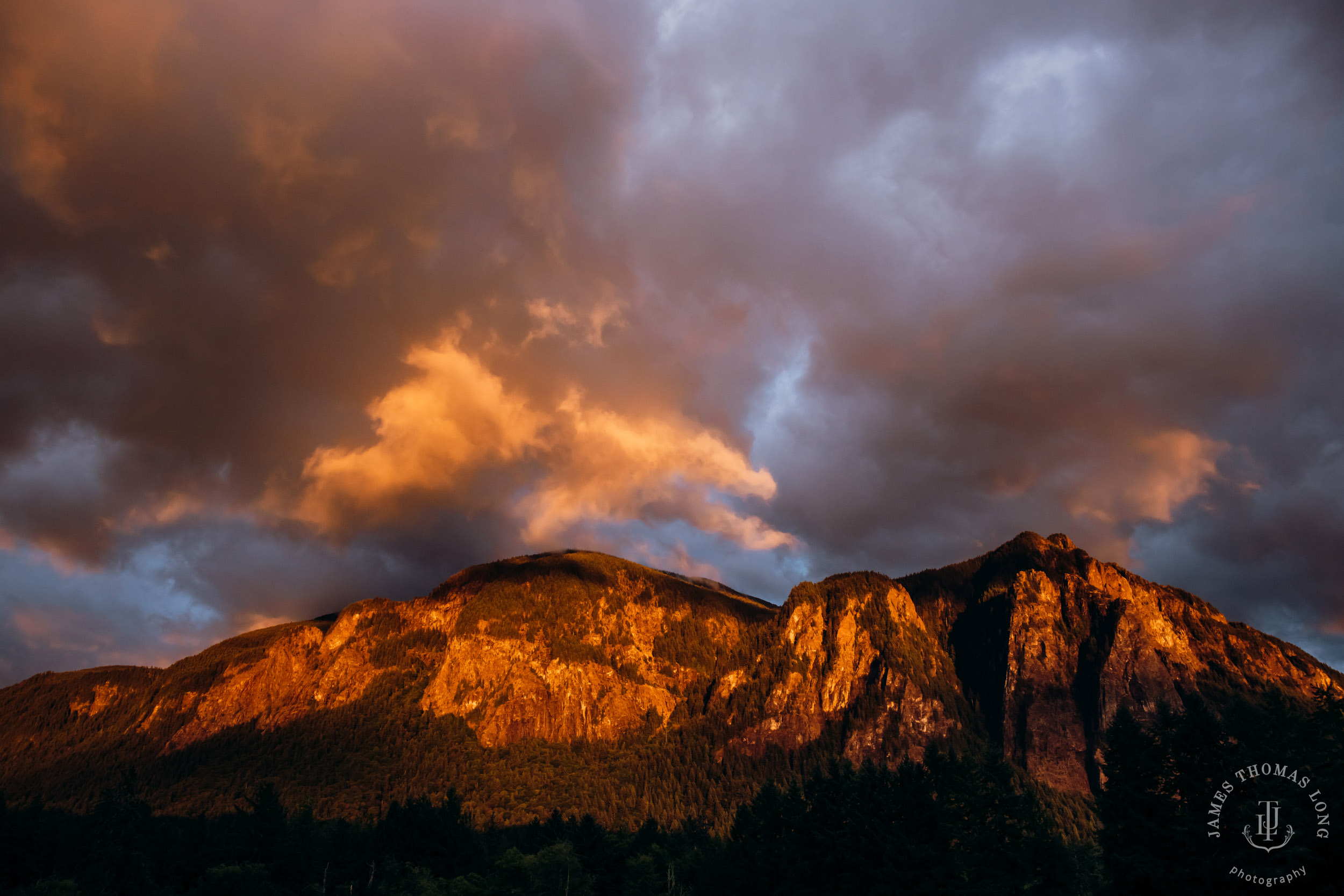 North Fork Farm Events Snoqualmie wedding by Snoqualmie wedding photographer James Thomas Long Photography